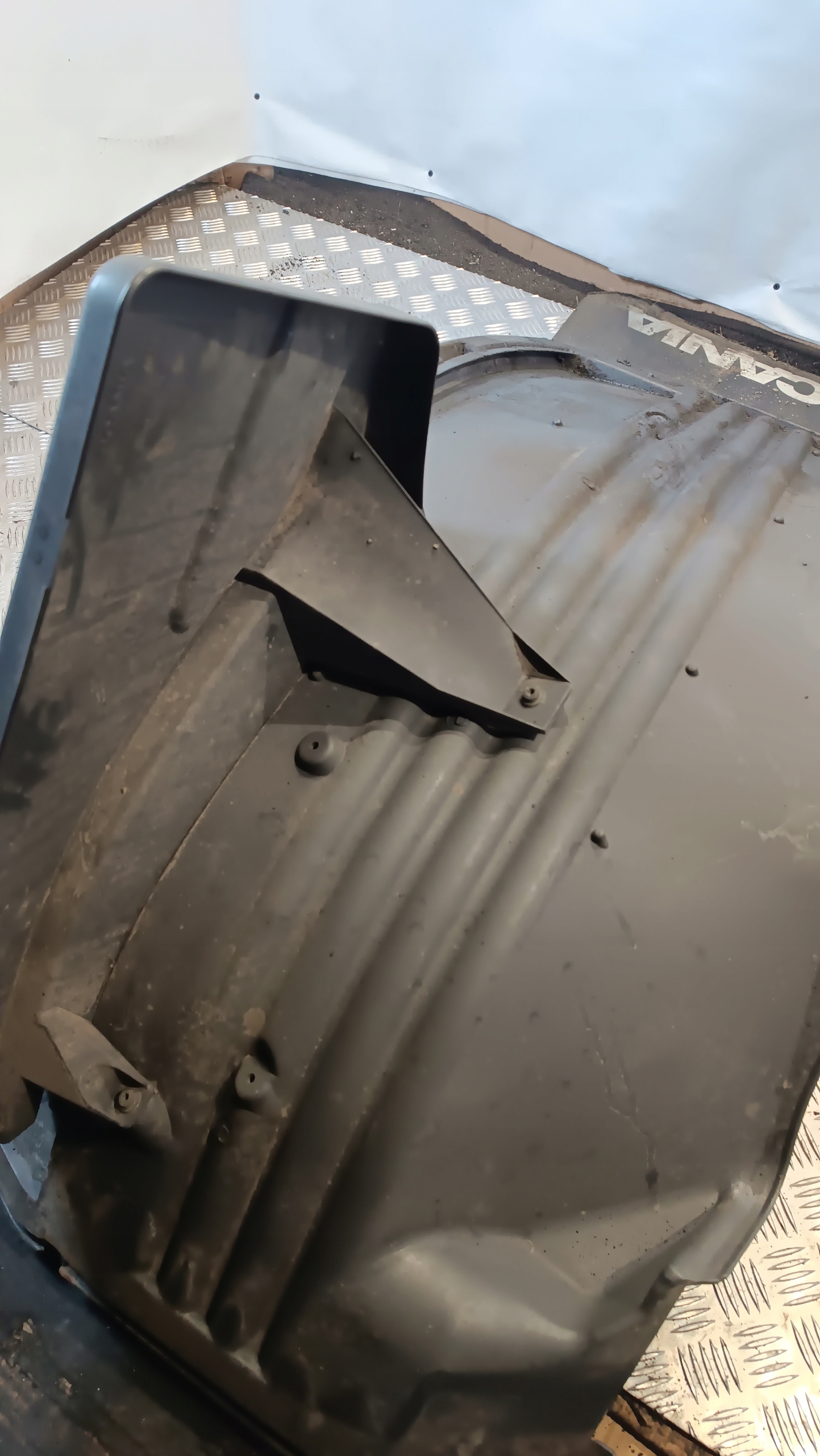 mudguard left rear part SCANIA R