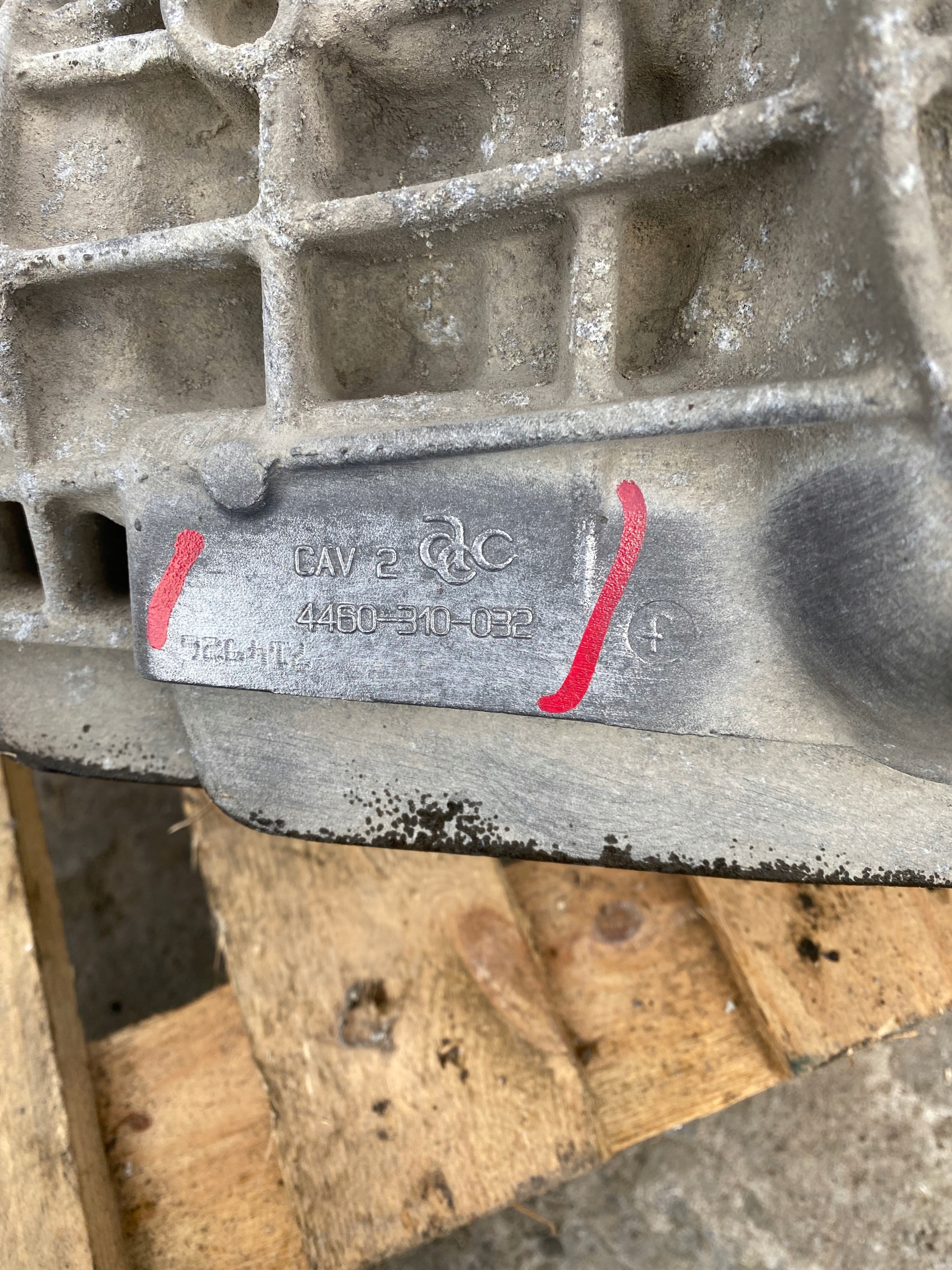 MOST TYŁ TYLNY MERCEDES R W251 3.0 CDI 4460310032 Typ samochodu 4x4/SUV