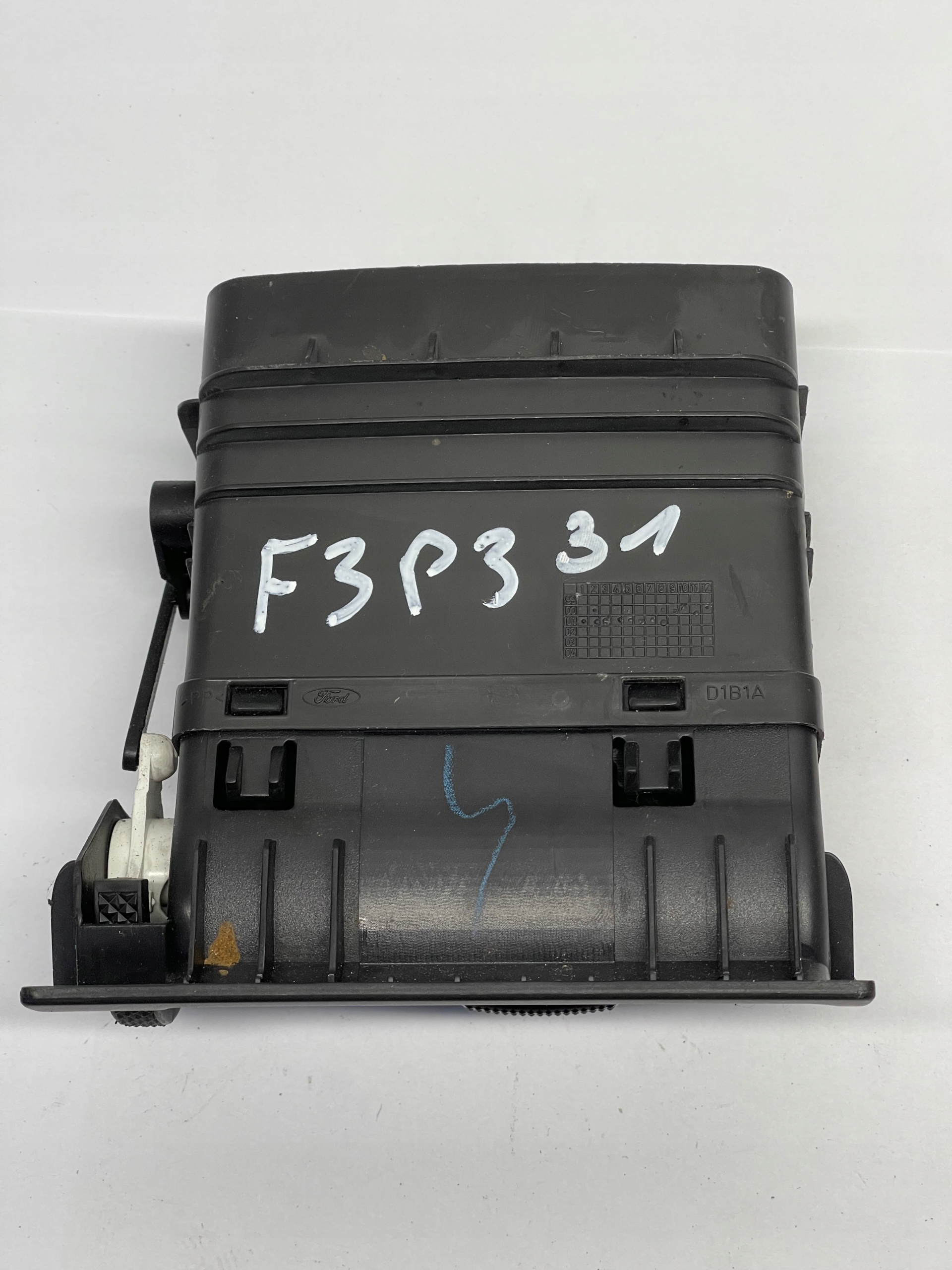 Lüftungsgitter des lüfters rechts MONDEO MK3 1S7H-A018B09-AD