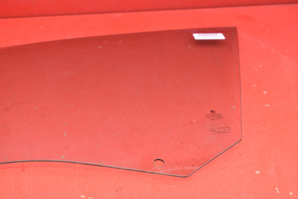 window side left front front SKODA OCTAVIA 3 III 13-17