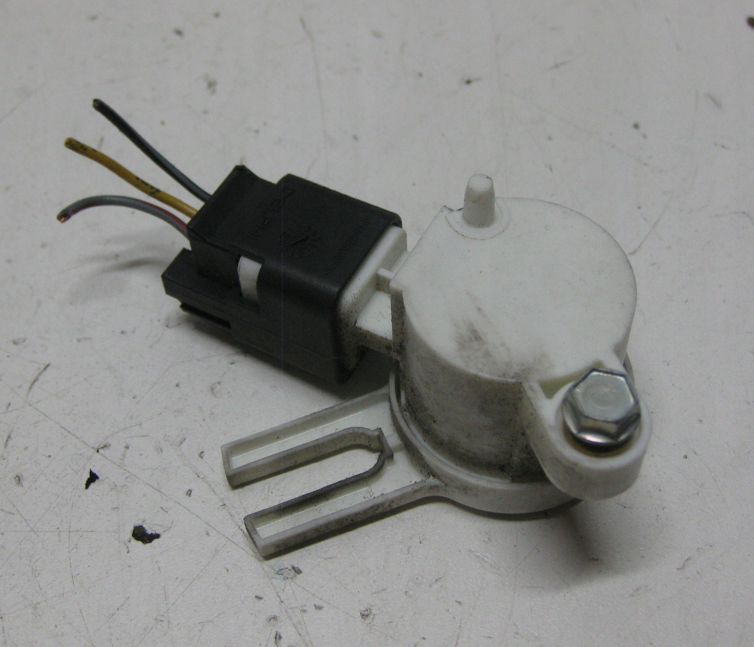 OPEL INSIGNIA A Sensor SENSOR PEDALU der Kupplung 22670896
