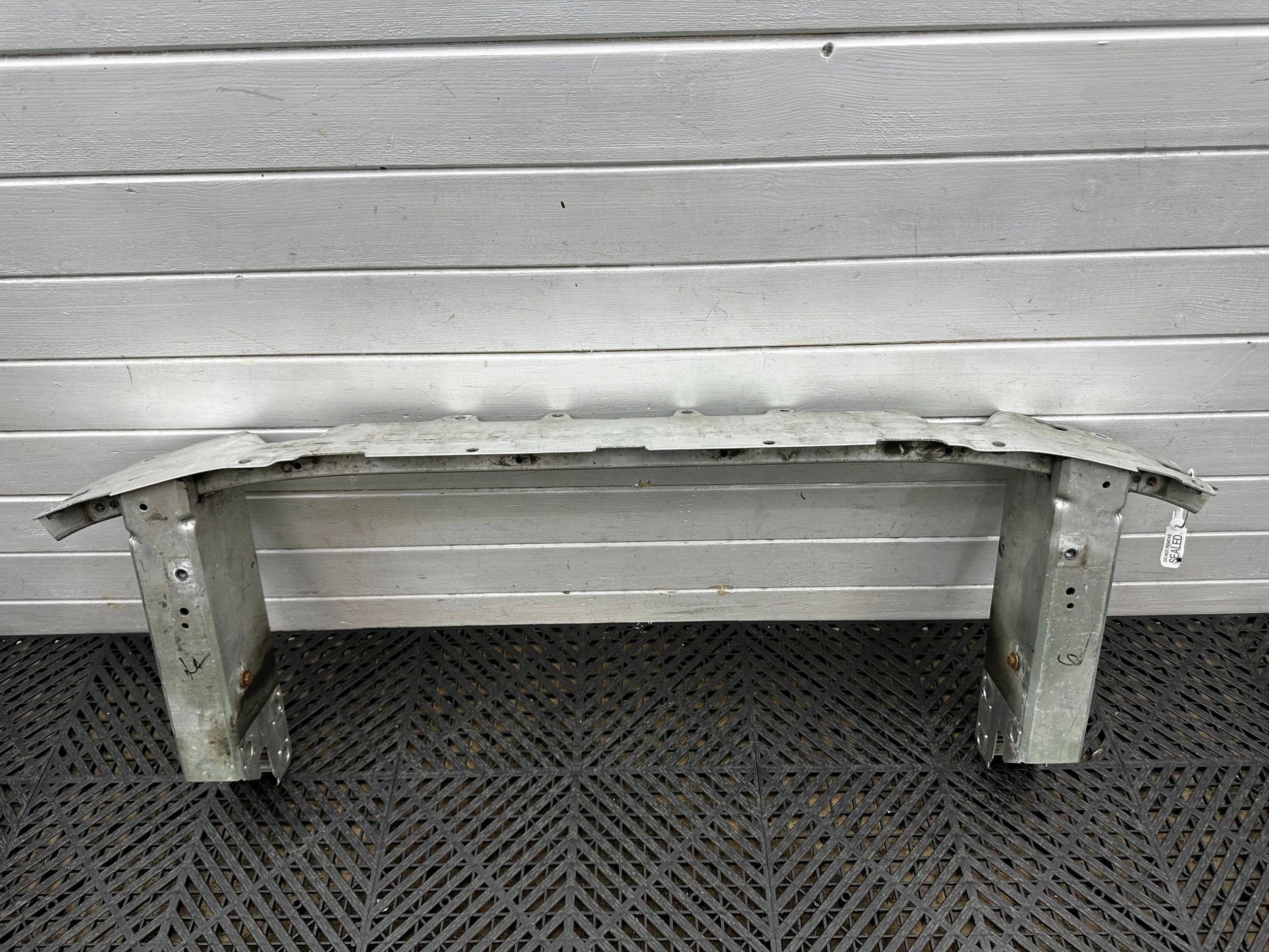 bumper support of the front front BMW X5 G05 16808314