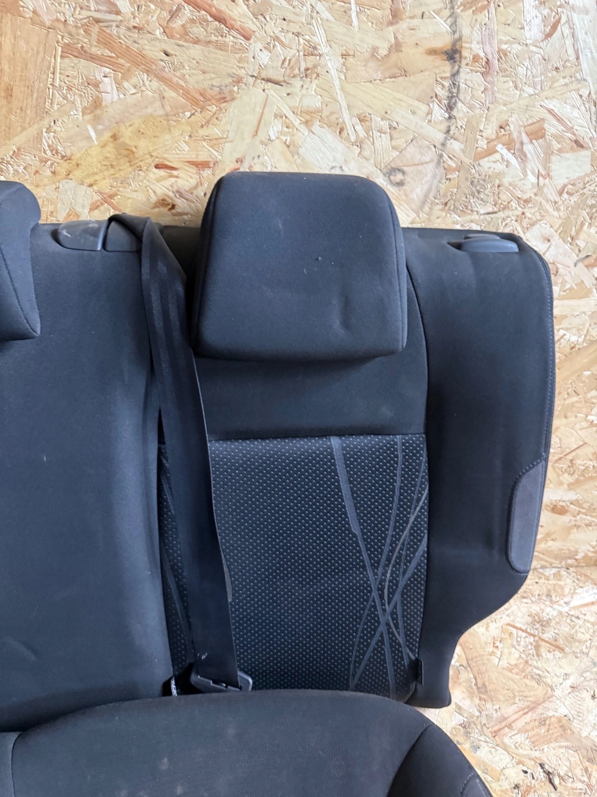 Sitz heck hinten Peugeot 208 und