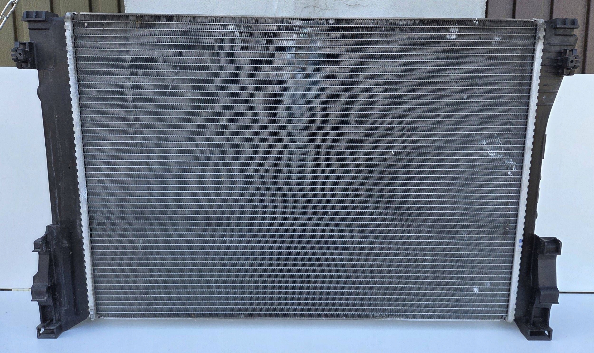 Mercedes-Benz C klasa W204 204 2.2 cdi radiator
