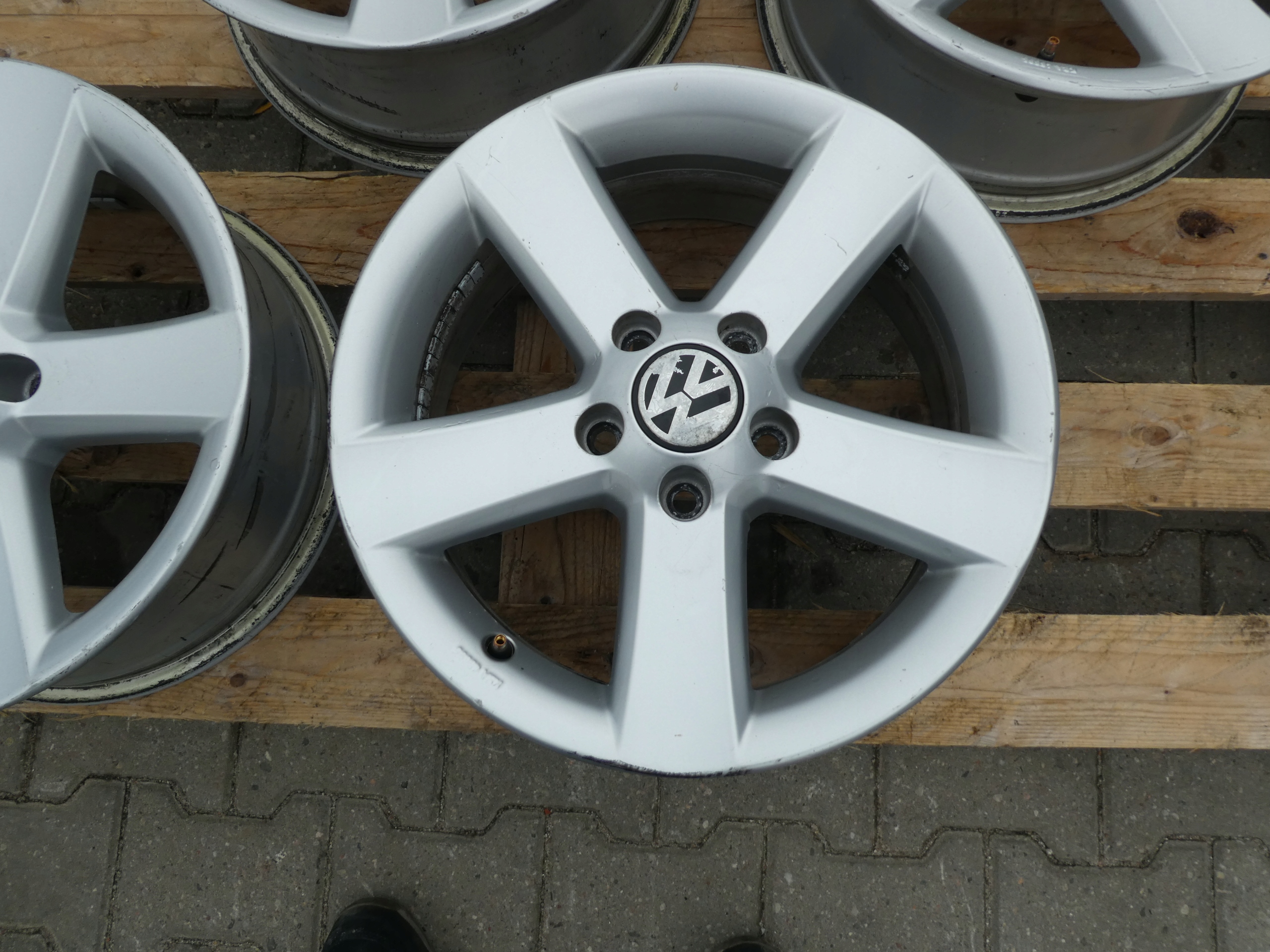 4X discs aluminium disc 5N0071496 VW 5X112