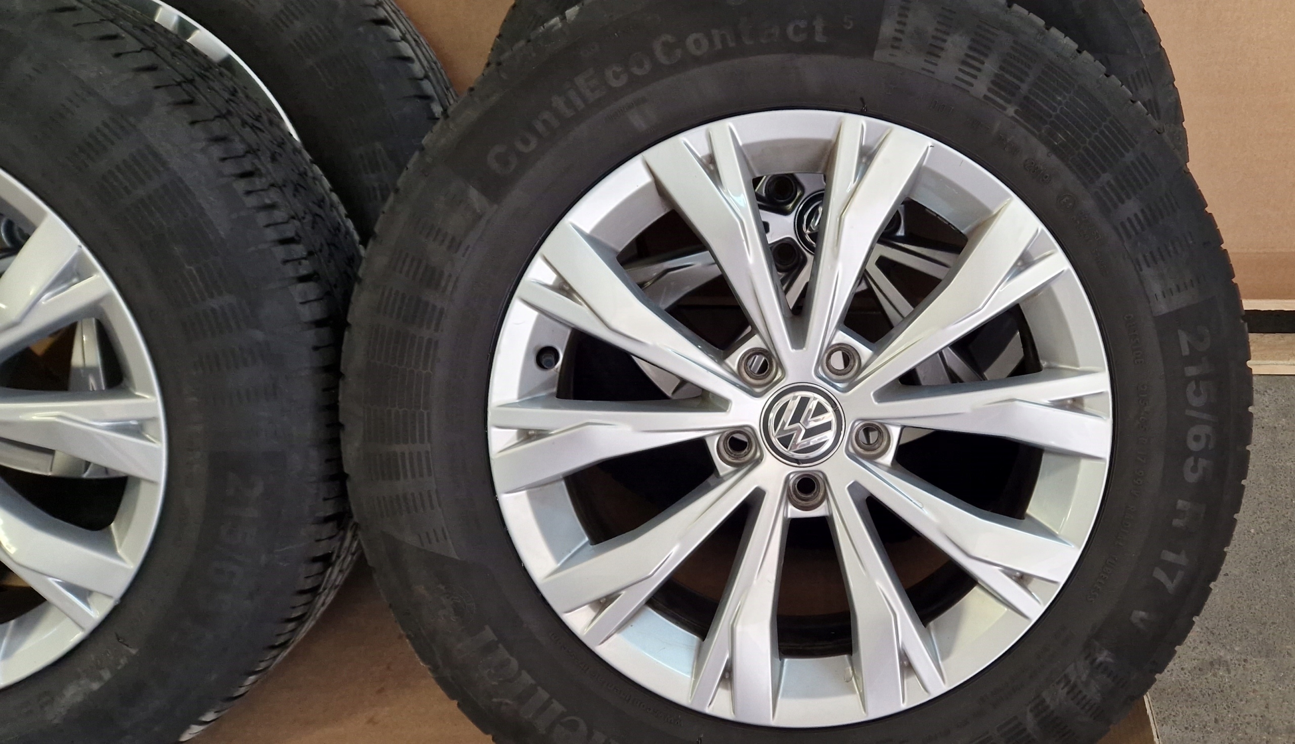 disc tyres TIGUAN 2016- 215/65/17 LATO IDEAL