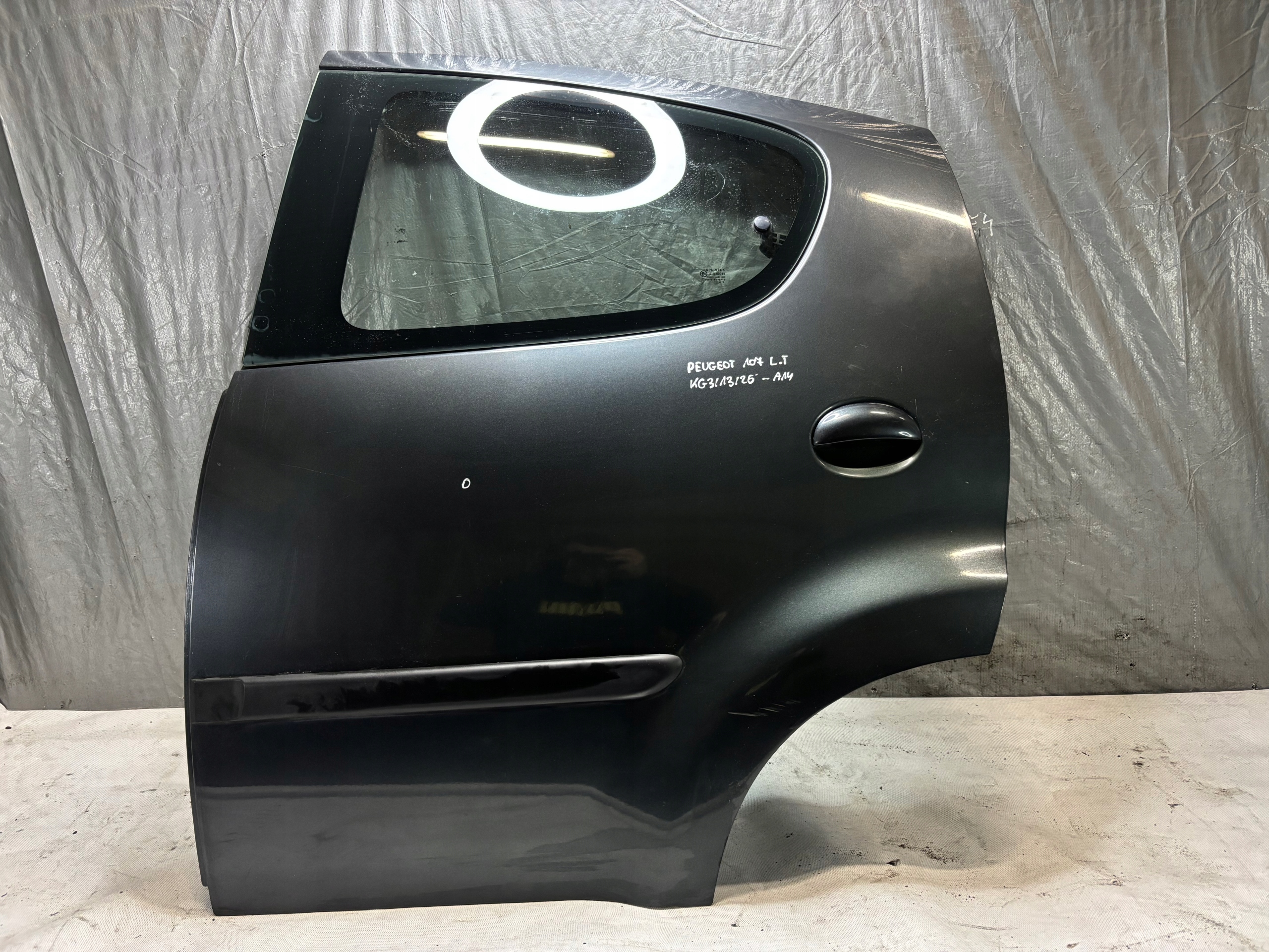 Tür links heck Peugeot 107 k: KTA