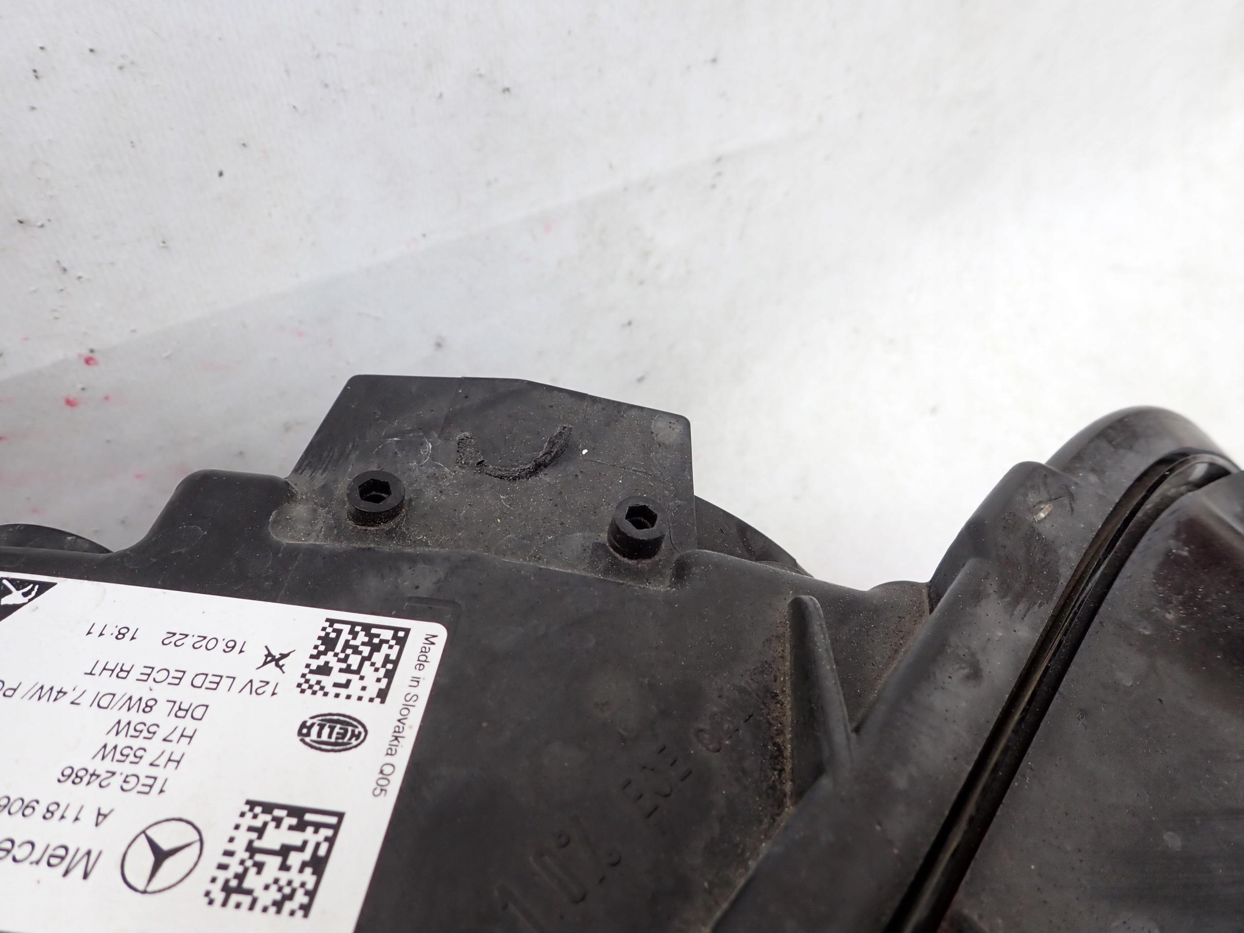 MERCEDES CLA II C118 W118 19- light left front front A1189061900