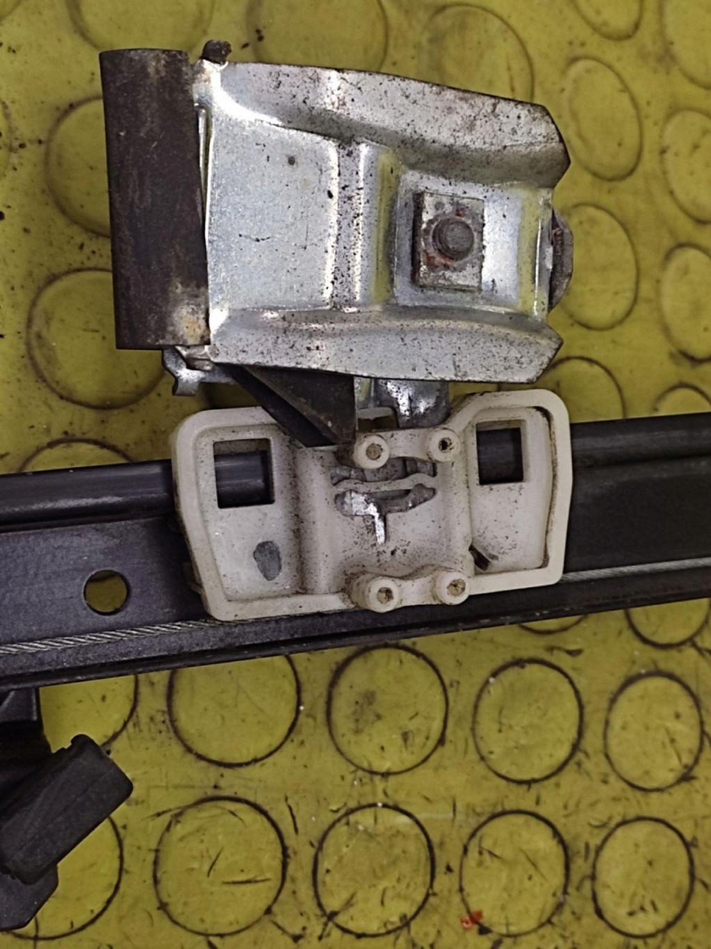 LAND ROVER FREELANDER window regulator right front
