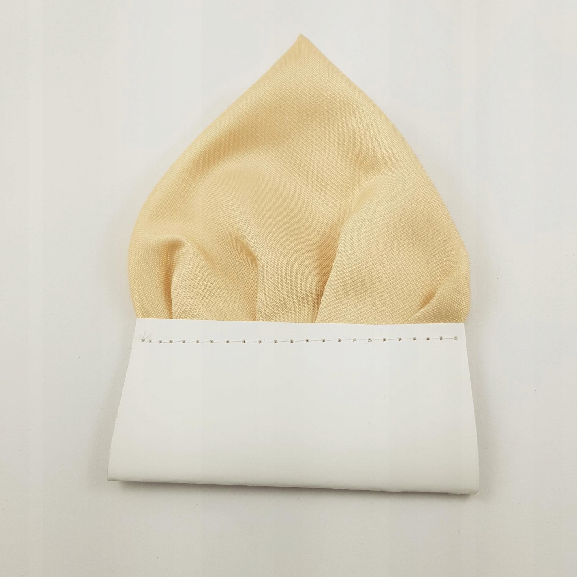 BEŻOWA JASNA MUCHA MUSZKA Z WYPUSTKĄ POSZETKĄ Materiał dominujący satyna