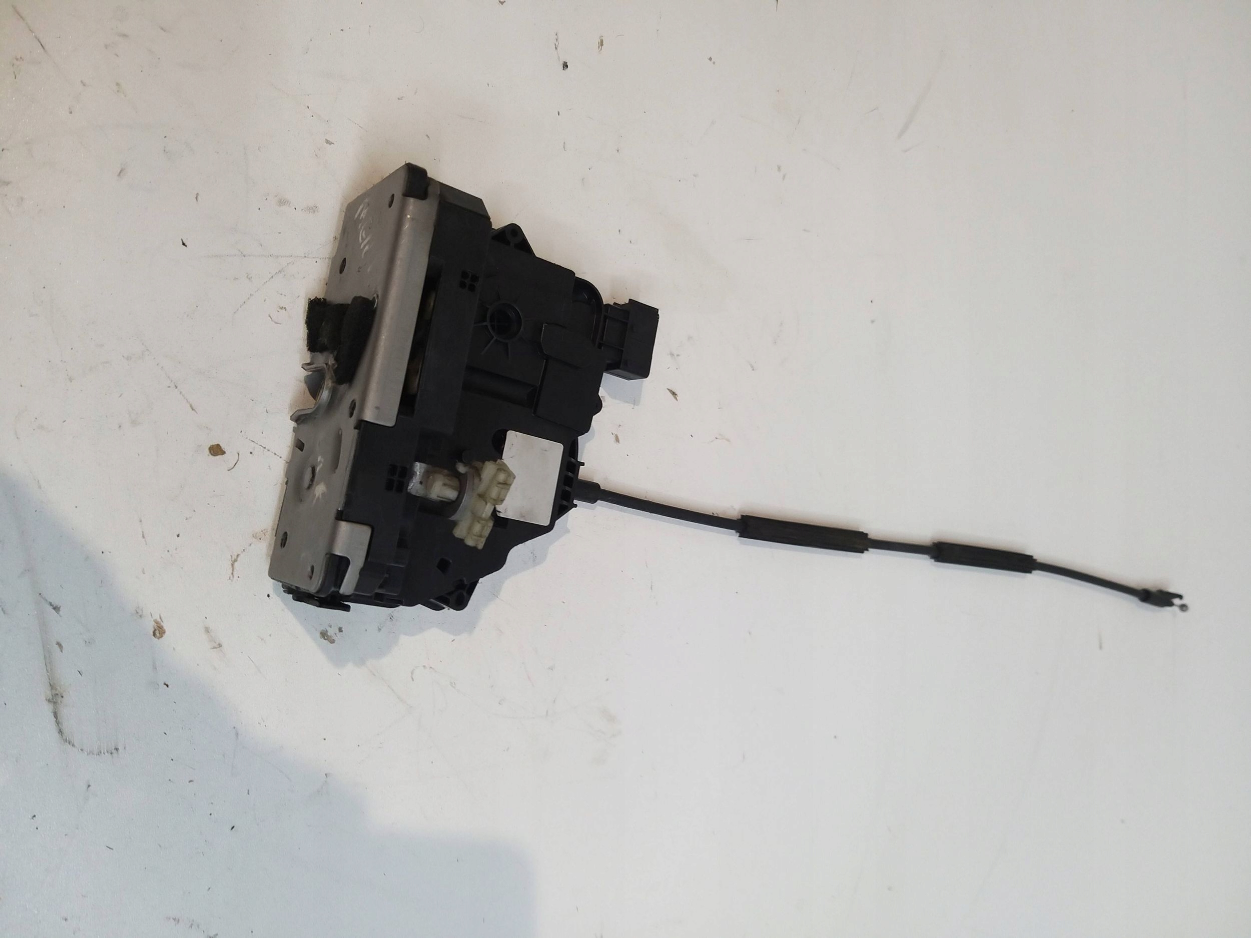 OPEL MERIVA B lock door left rear part 6PIN 10R