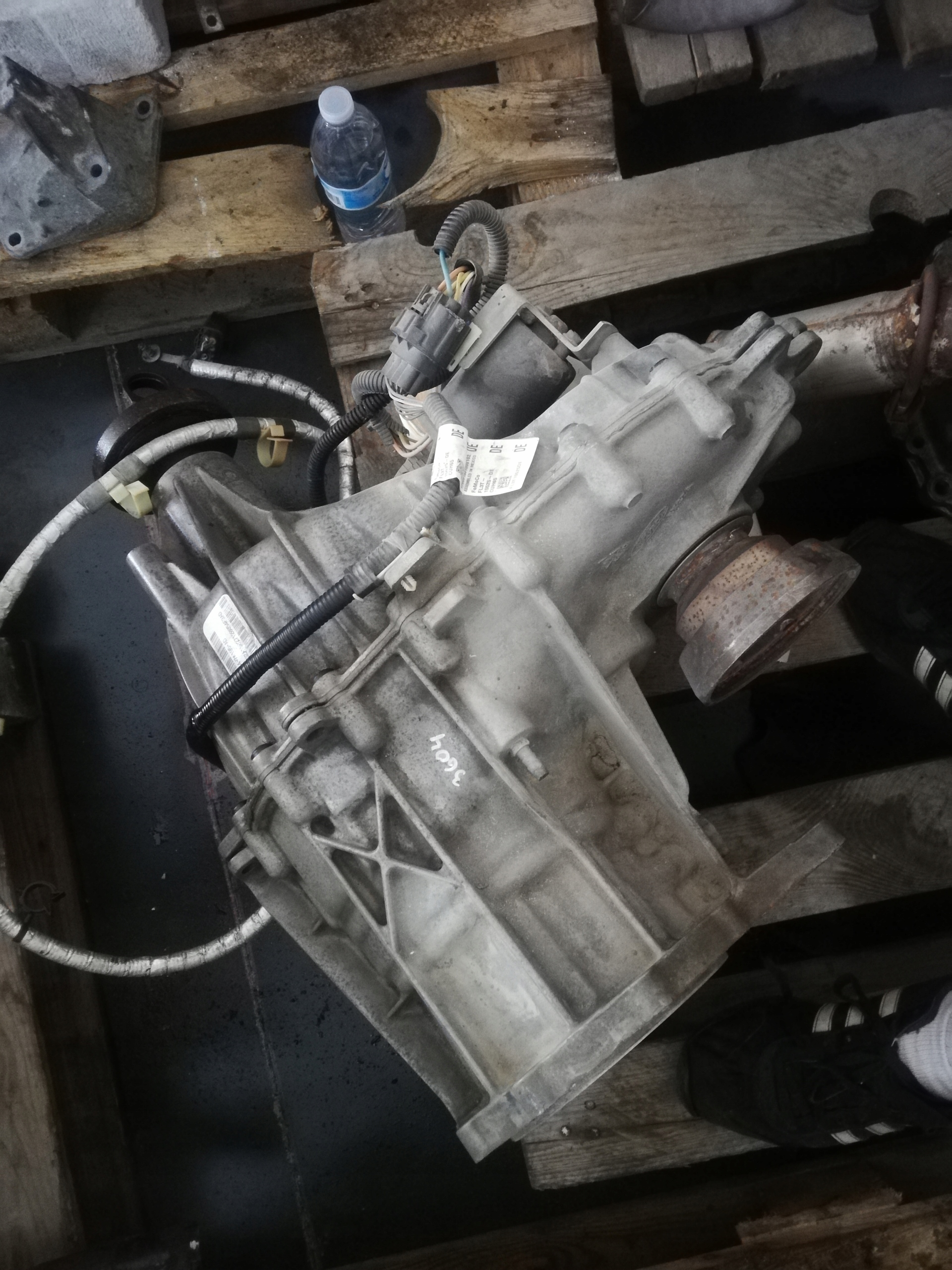 FORD F - 150 МІСТ РЕДУКТОР 2016 5.0 FL34-7A195-AD