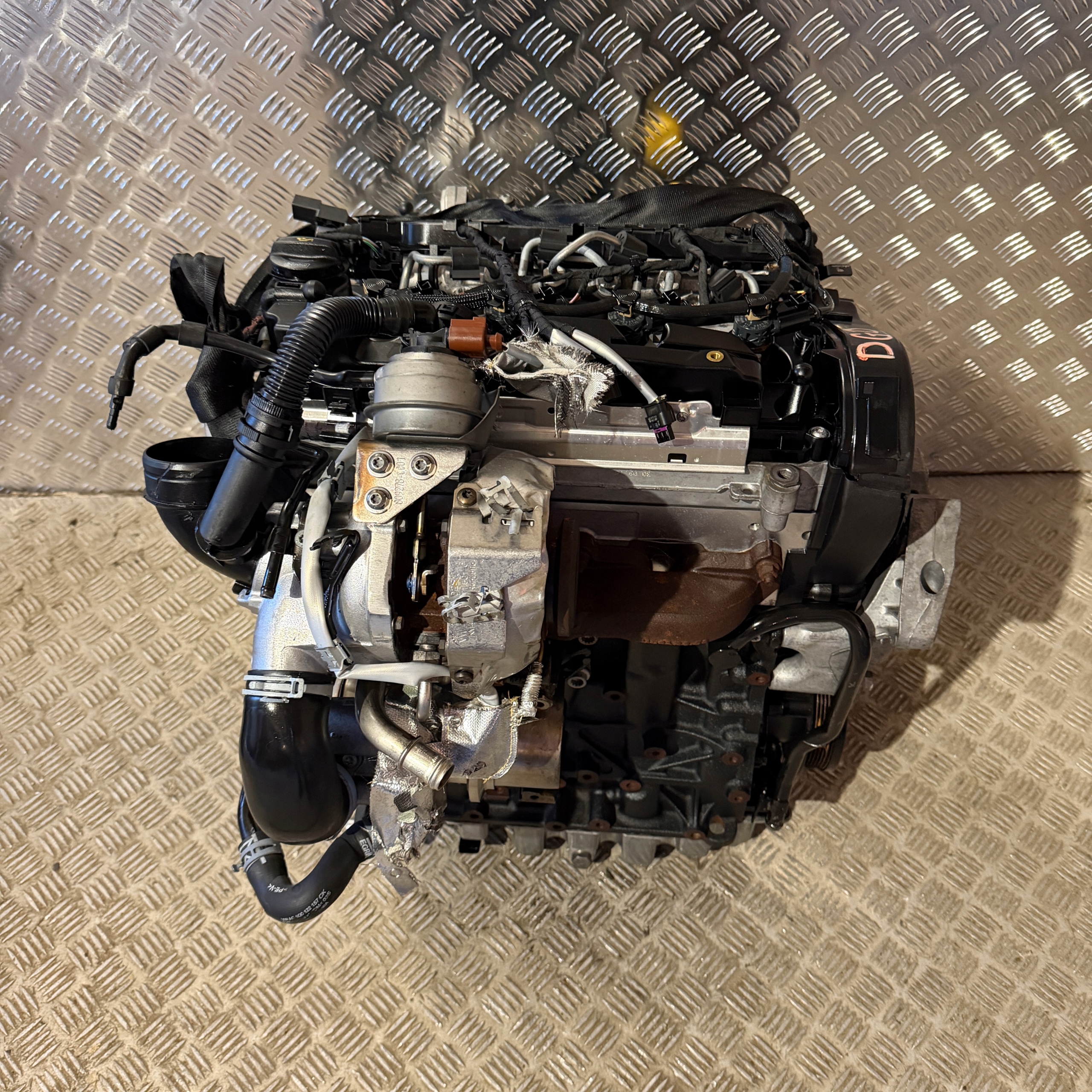 MOTOR ENGINE engine complete DGD VW SKODA SEAT 1.6 TDI SYMBOL DGD