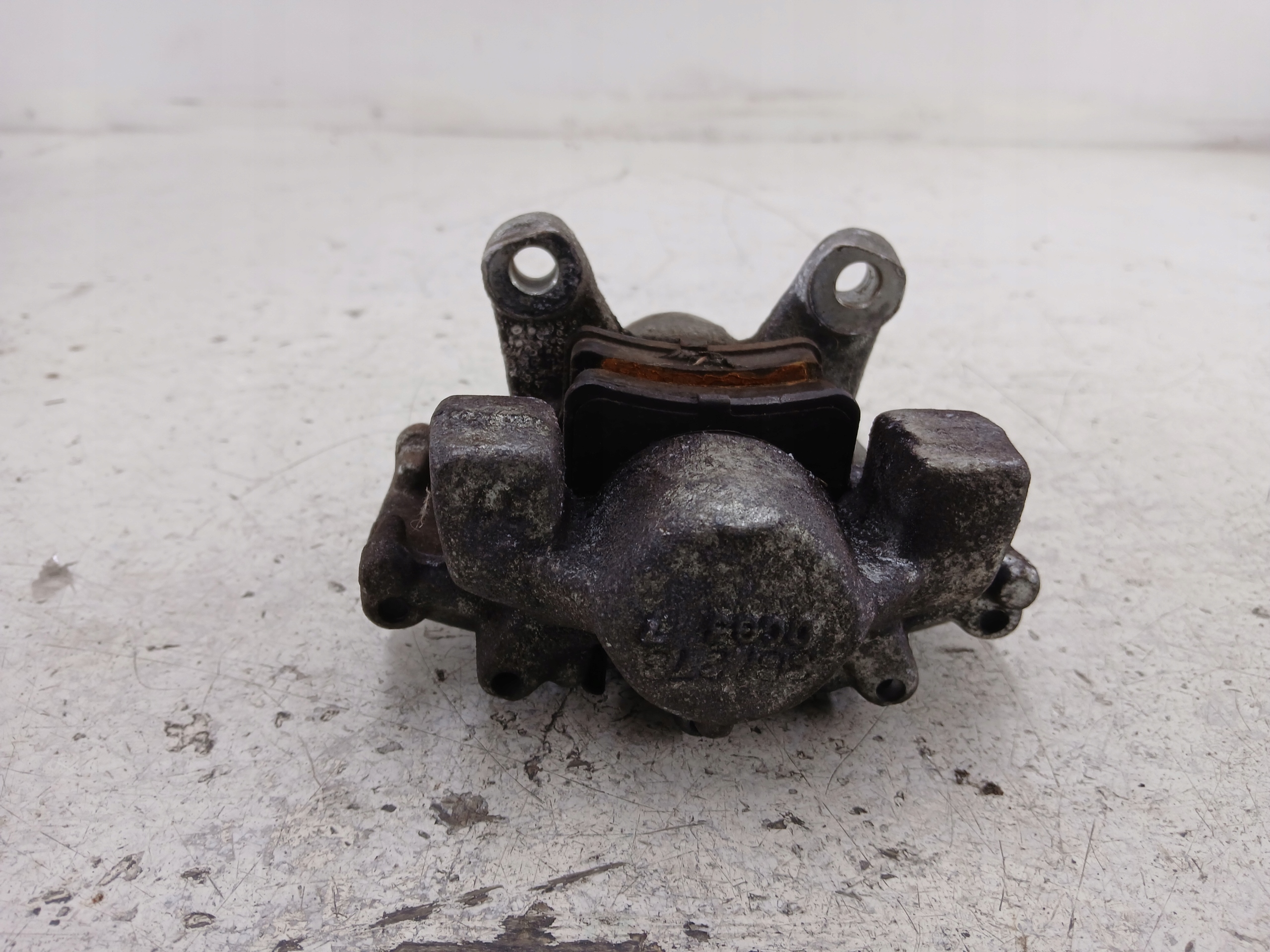 MERCEDES W203 caliper brake left rear part