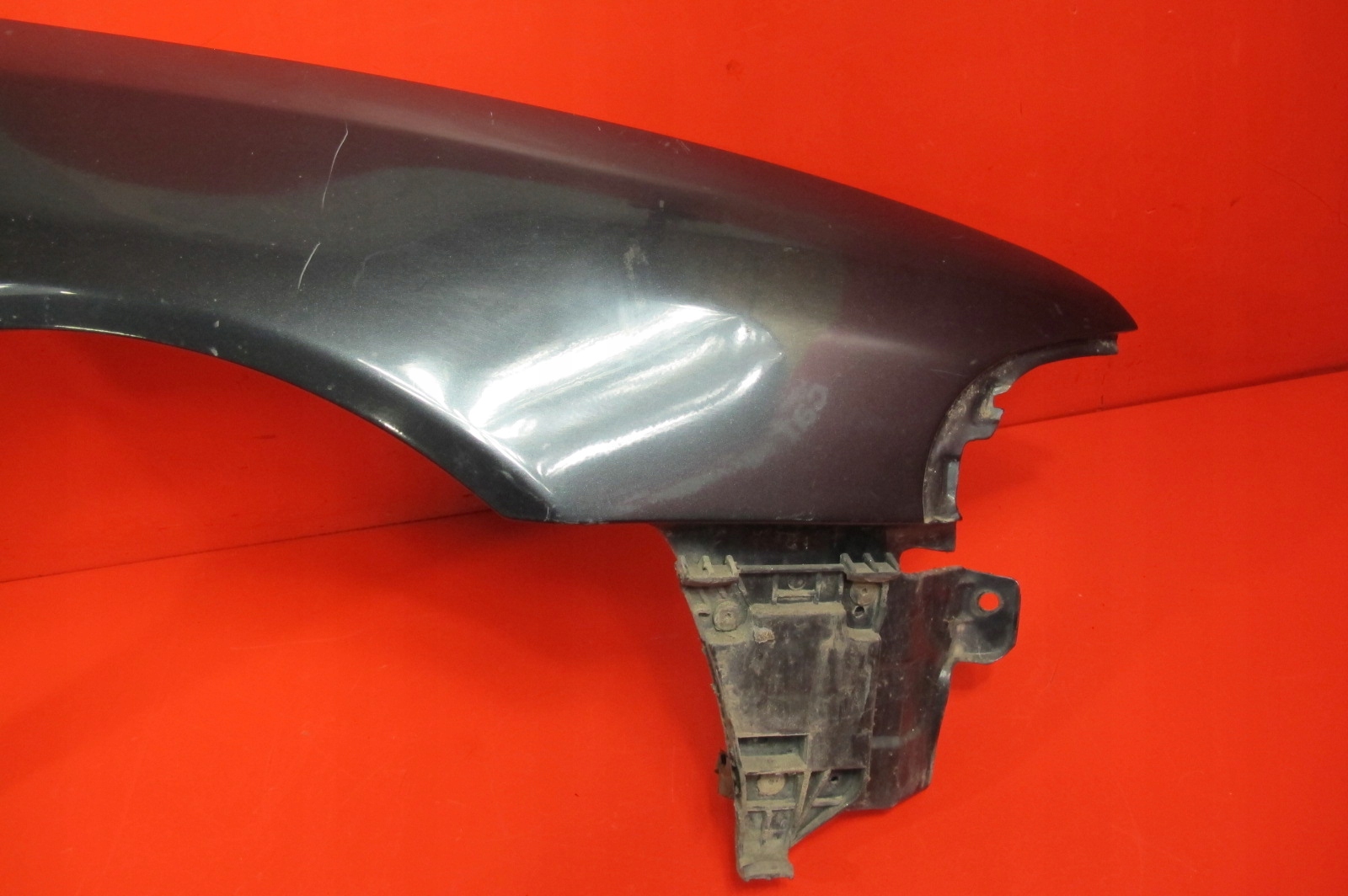 AUDI A4 B5 94-98 fender right front front 8D 8D2 8D5