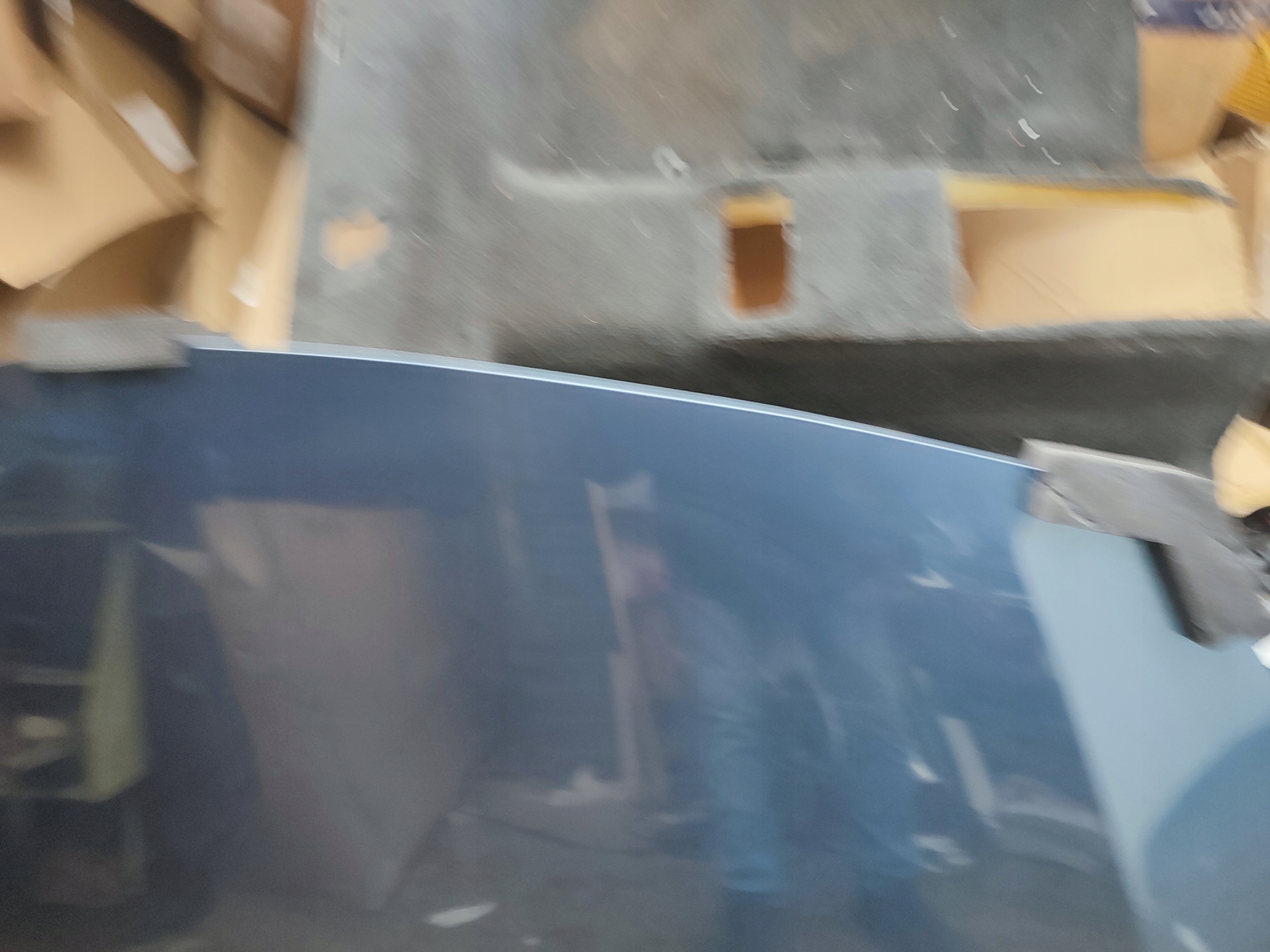 Capot opel astra j z22a rysa 1