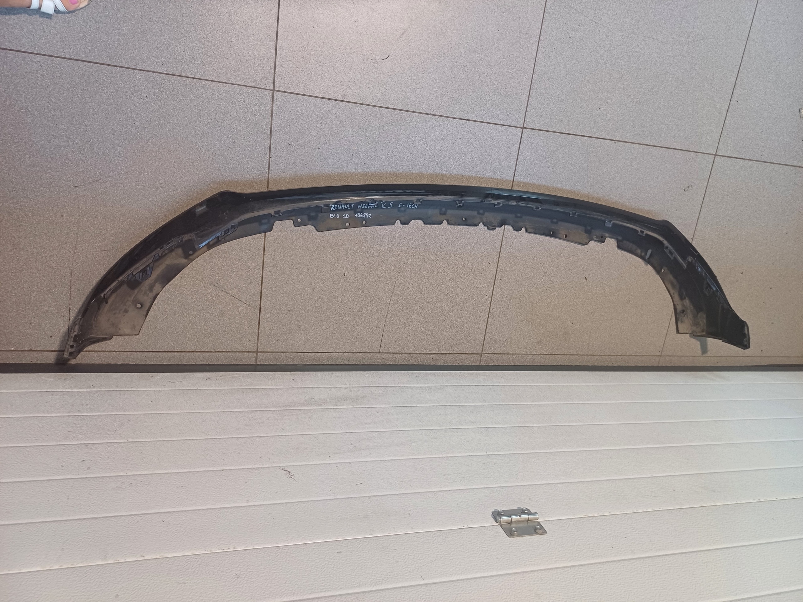 SPOILER of a bumper front front RENAULT MEGANE 5 V E-TECH 106892