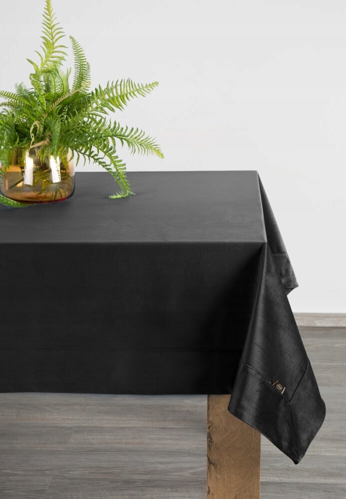 Dekorativní ubrus Velvet 145x220 Eurofirany černý