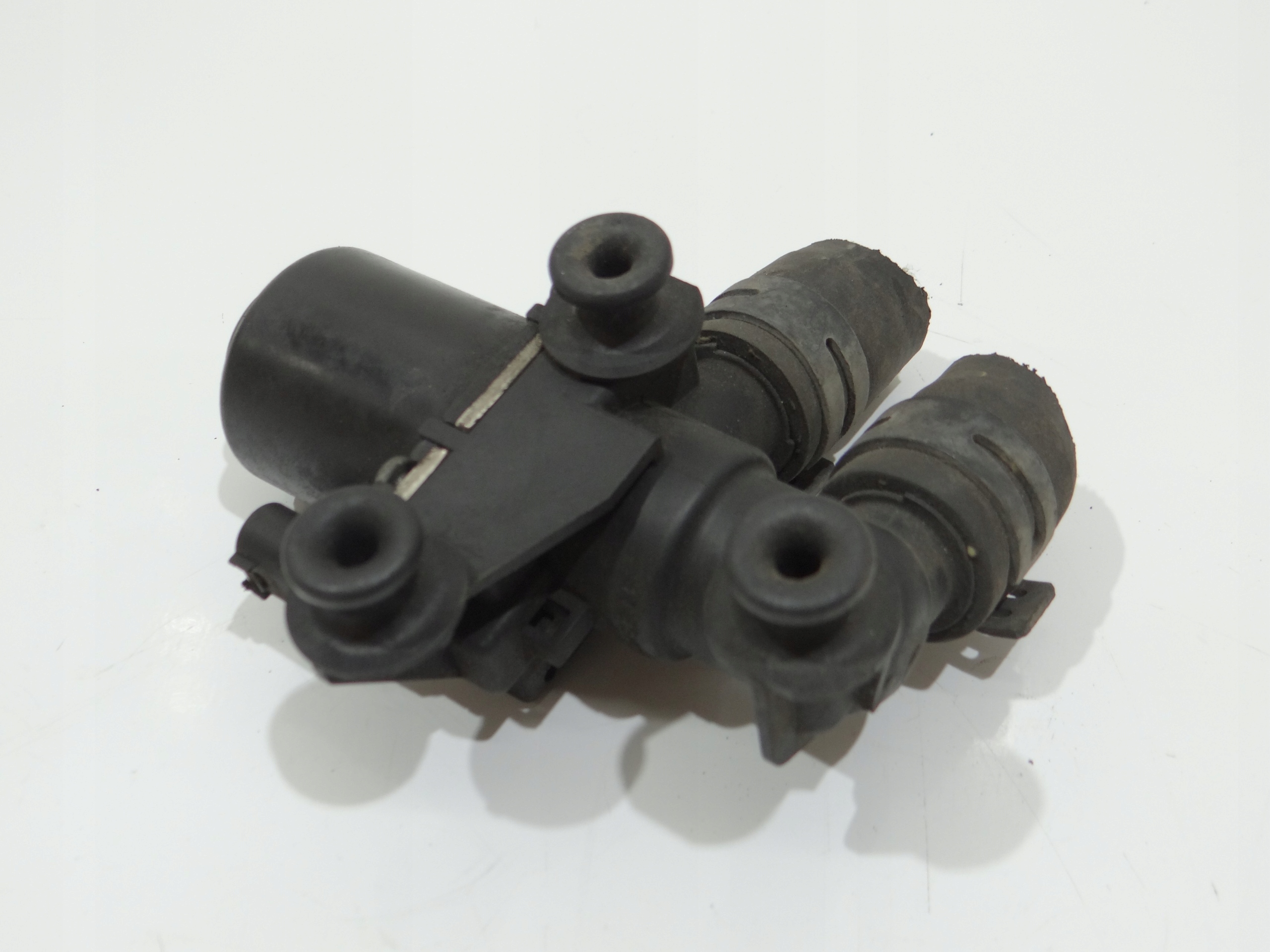 pumpa vody elektroventil BMW E60 E61 6920226 (4279171)