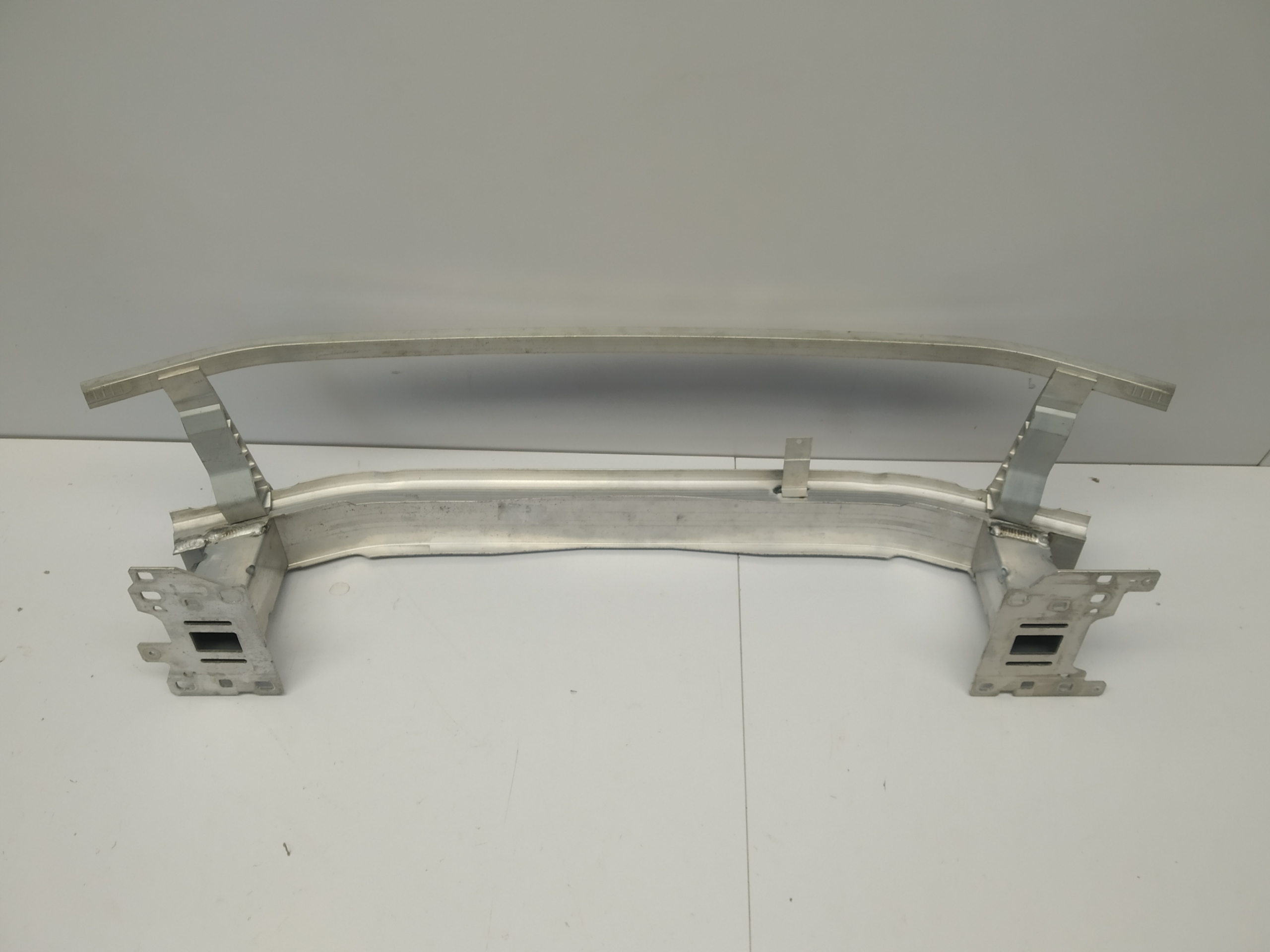 18r- Audi Q3 II bumper support front aluminium original OM 83A807109