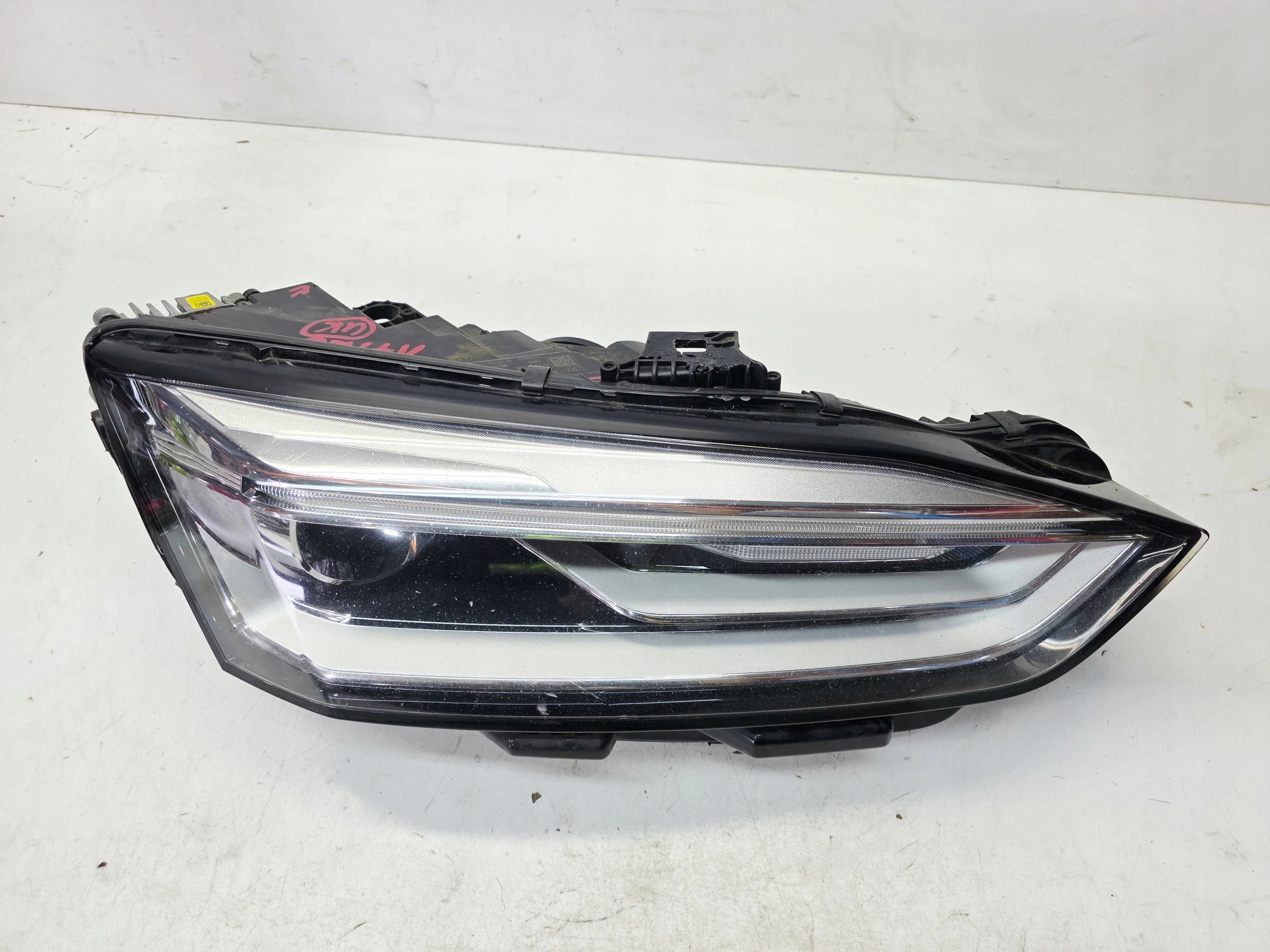 REFLEKTOR light right front XENON AUDI A5 8W 8W6941006D 17/26