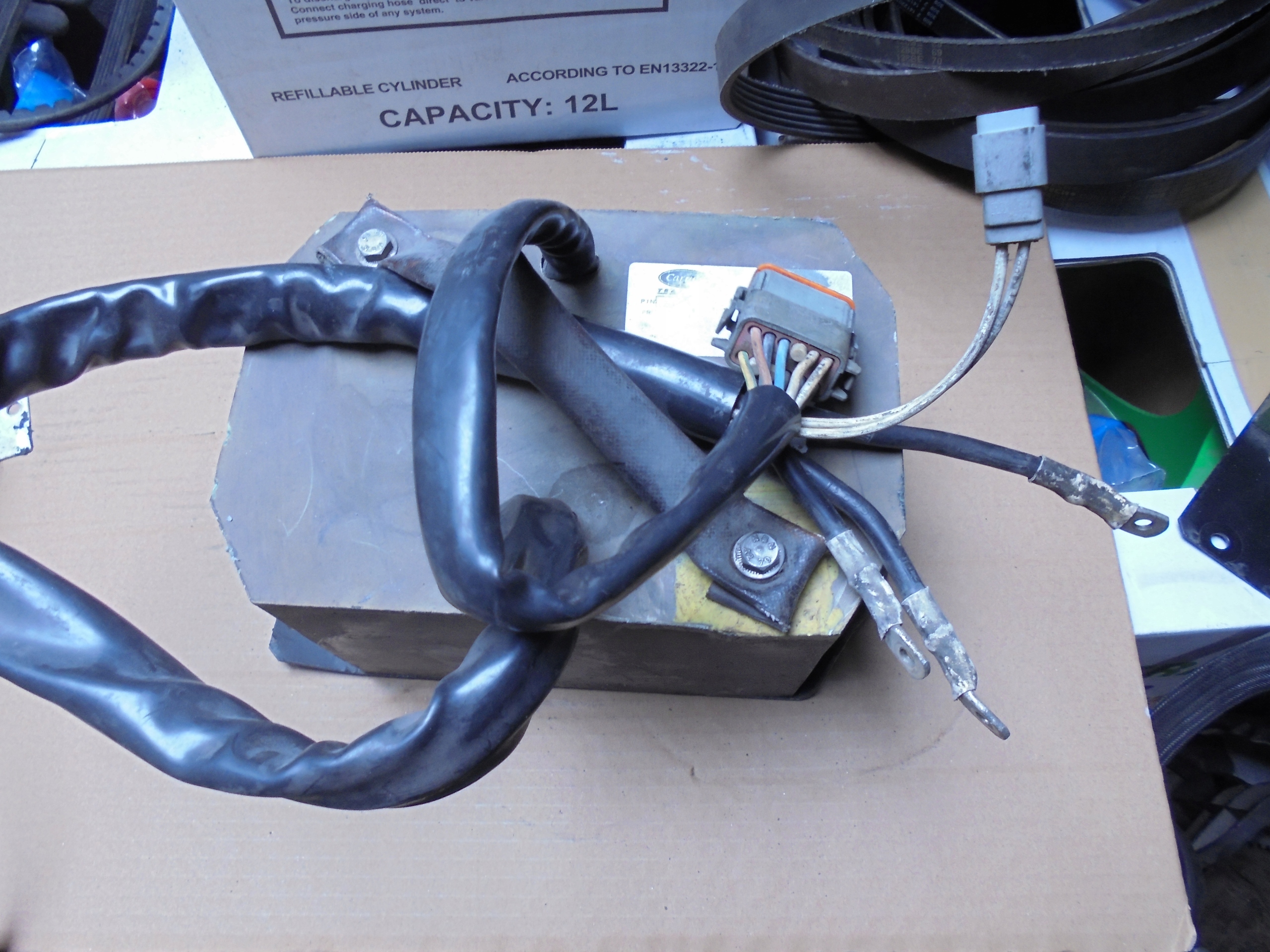 ЧИЛЛЕР CARRIER XARIOS 12V ТРАНСФОРМАТОР