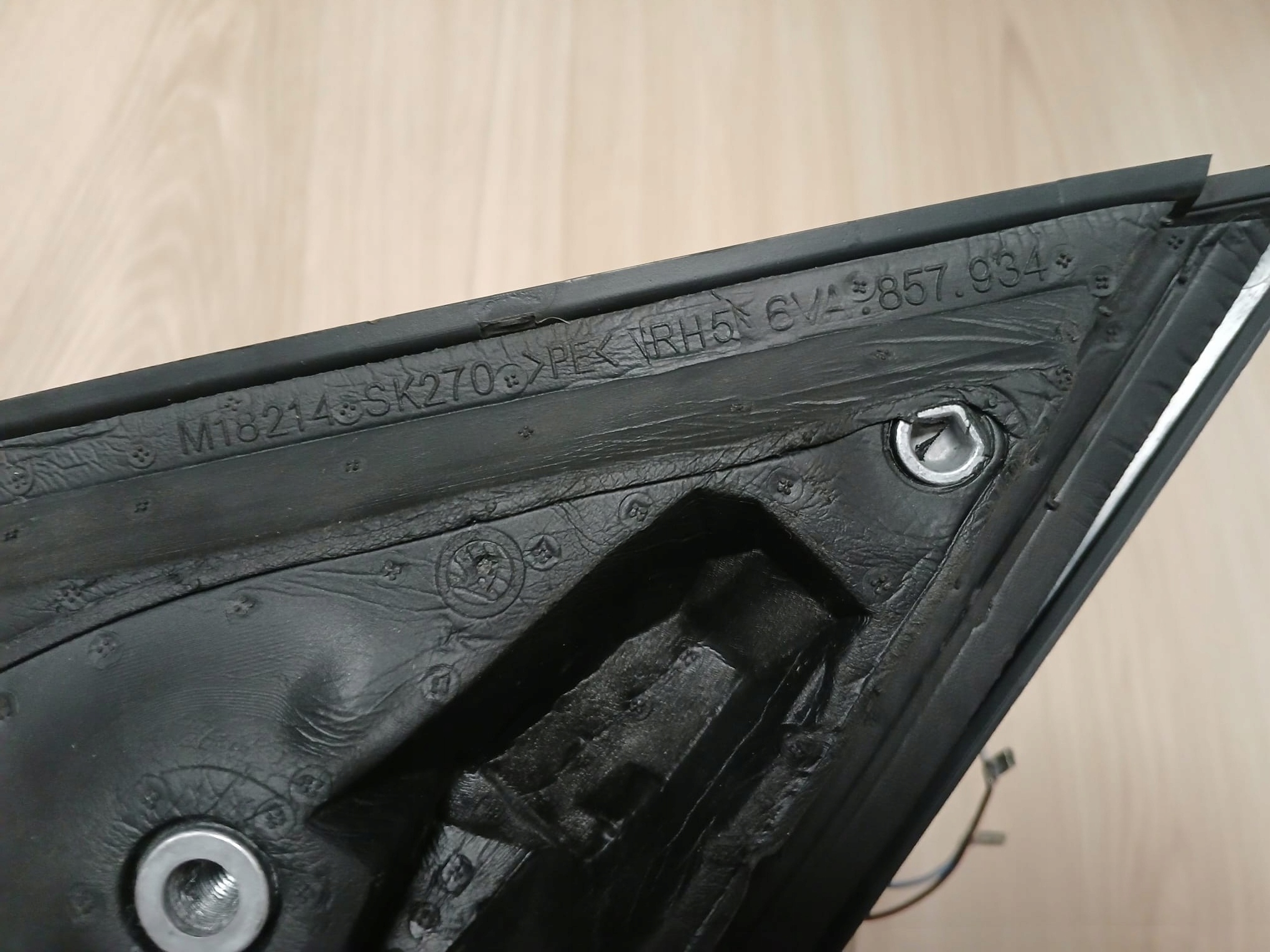 SKODA FABIA IV 4 mirror right support 6 PIN EUROPA