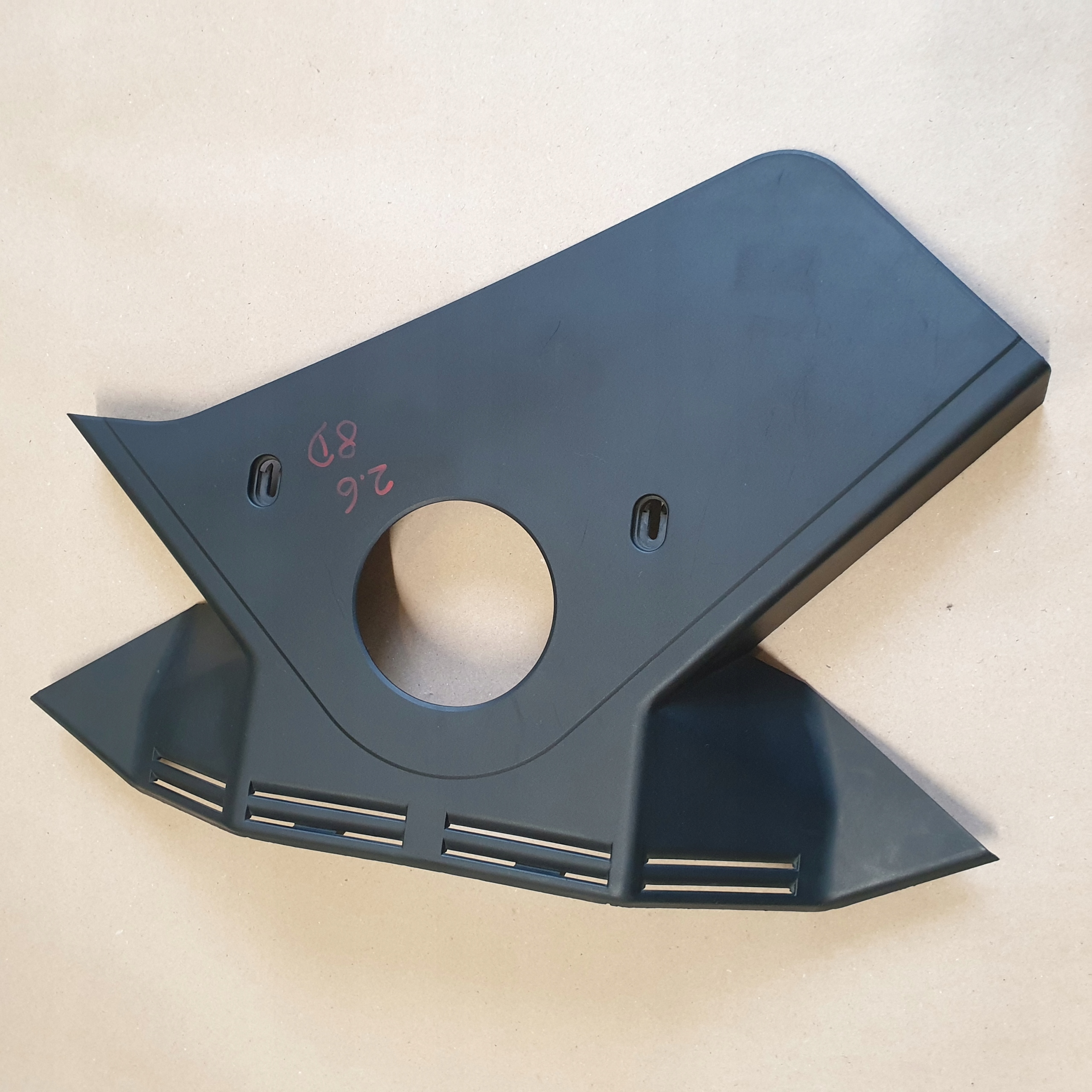 078103927E - Кожух кожух ГРМ AUDI A4 B5 8D V6 2.6 B OE