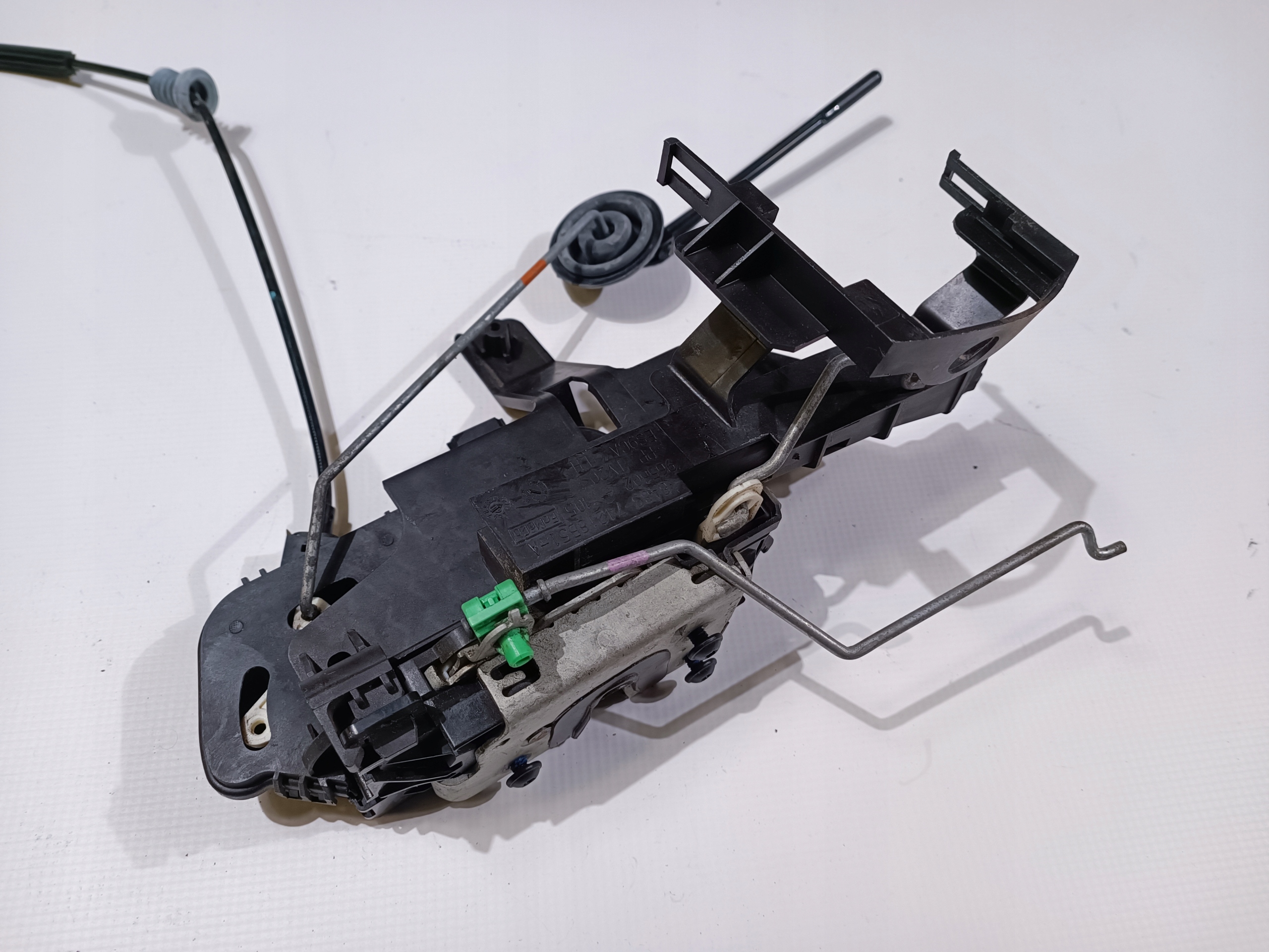 lock door left front Ford Flex 2013