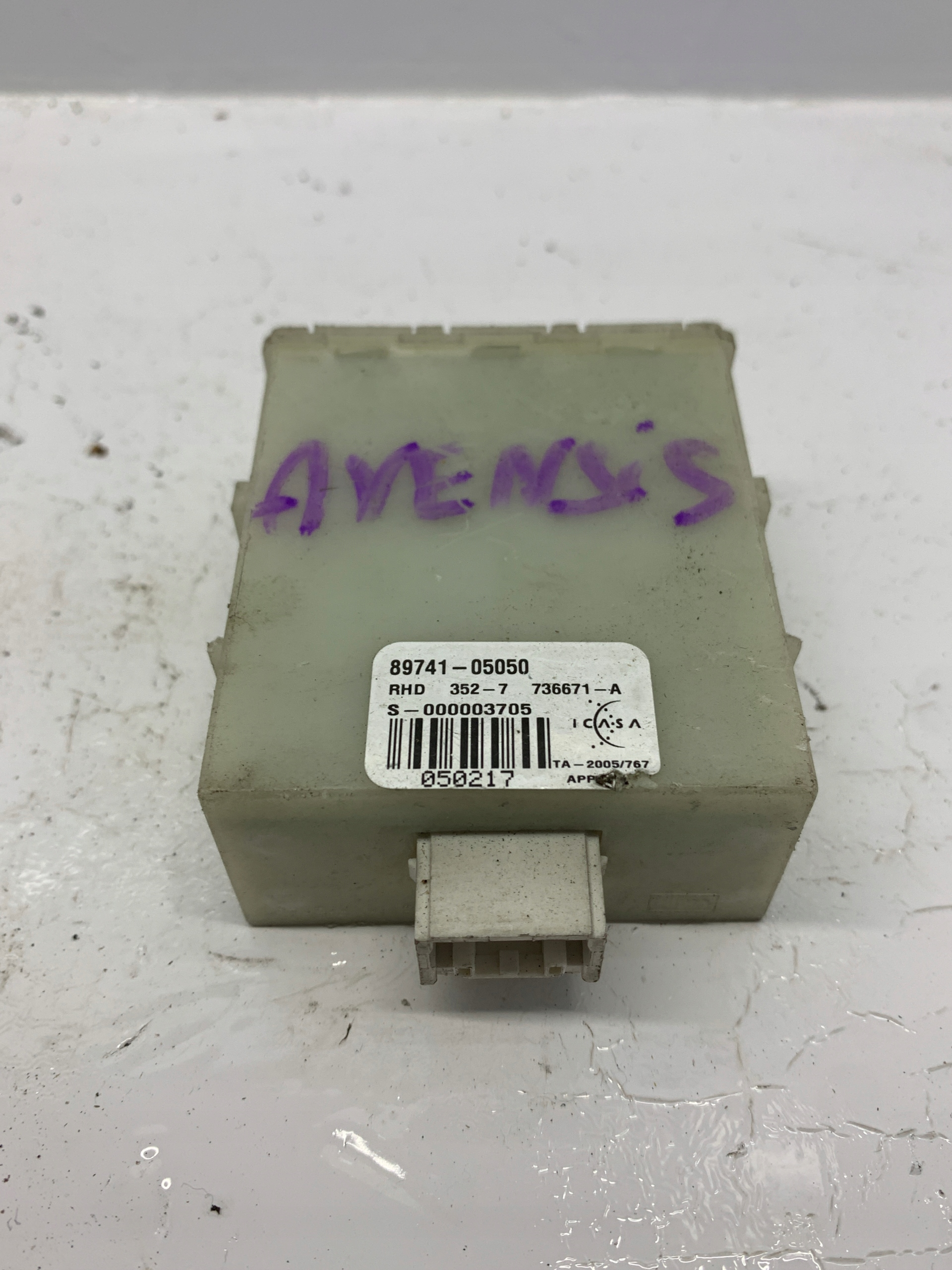 module control unit of a lock central 89741-05050 TOYOTA