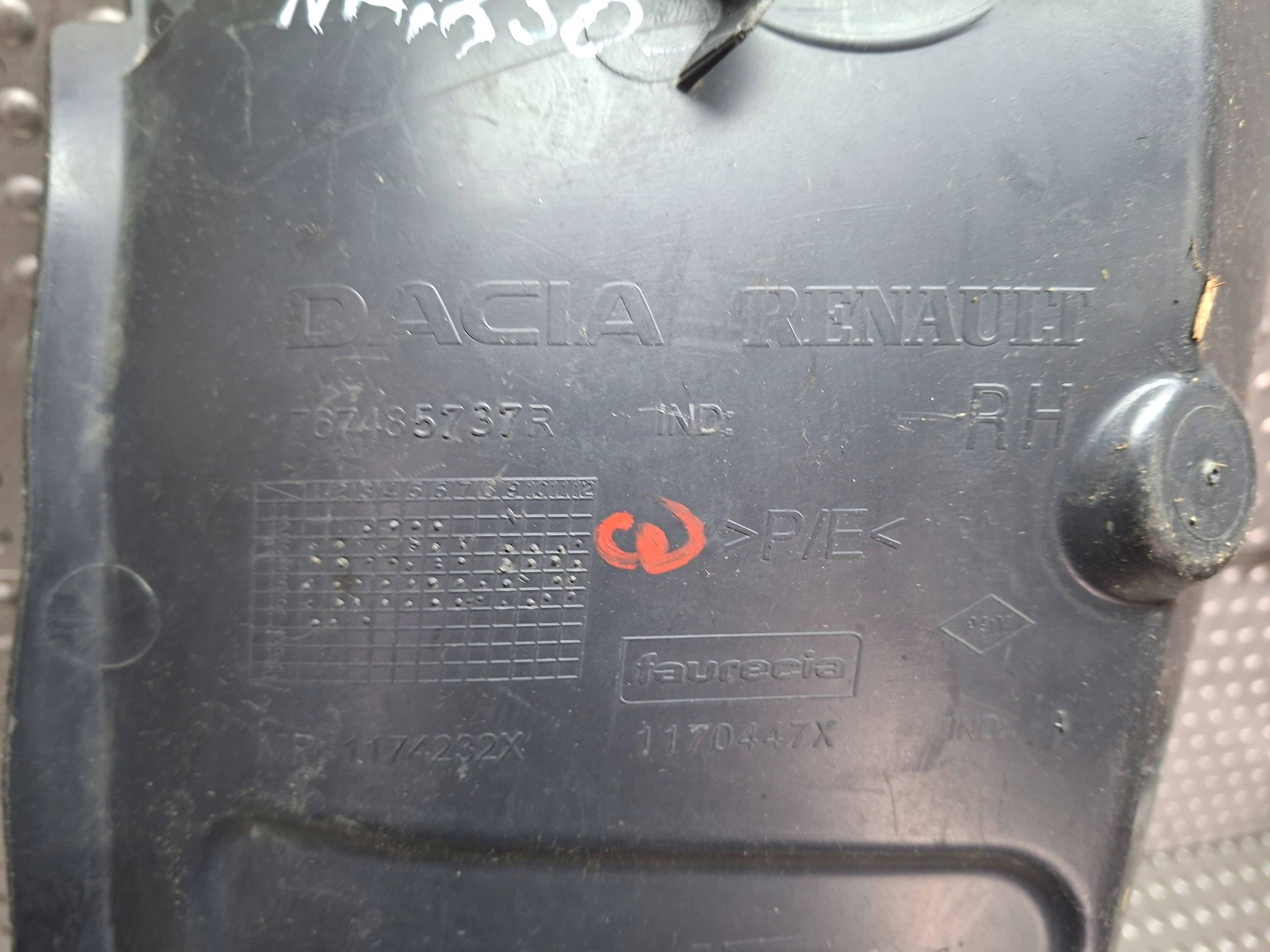 mudguard right rear part 767485737R DACIA LOGAN II MCV 2012