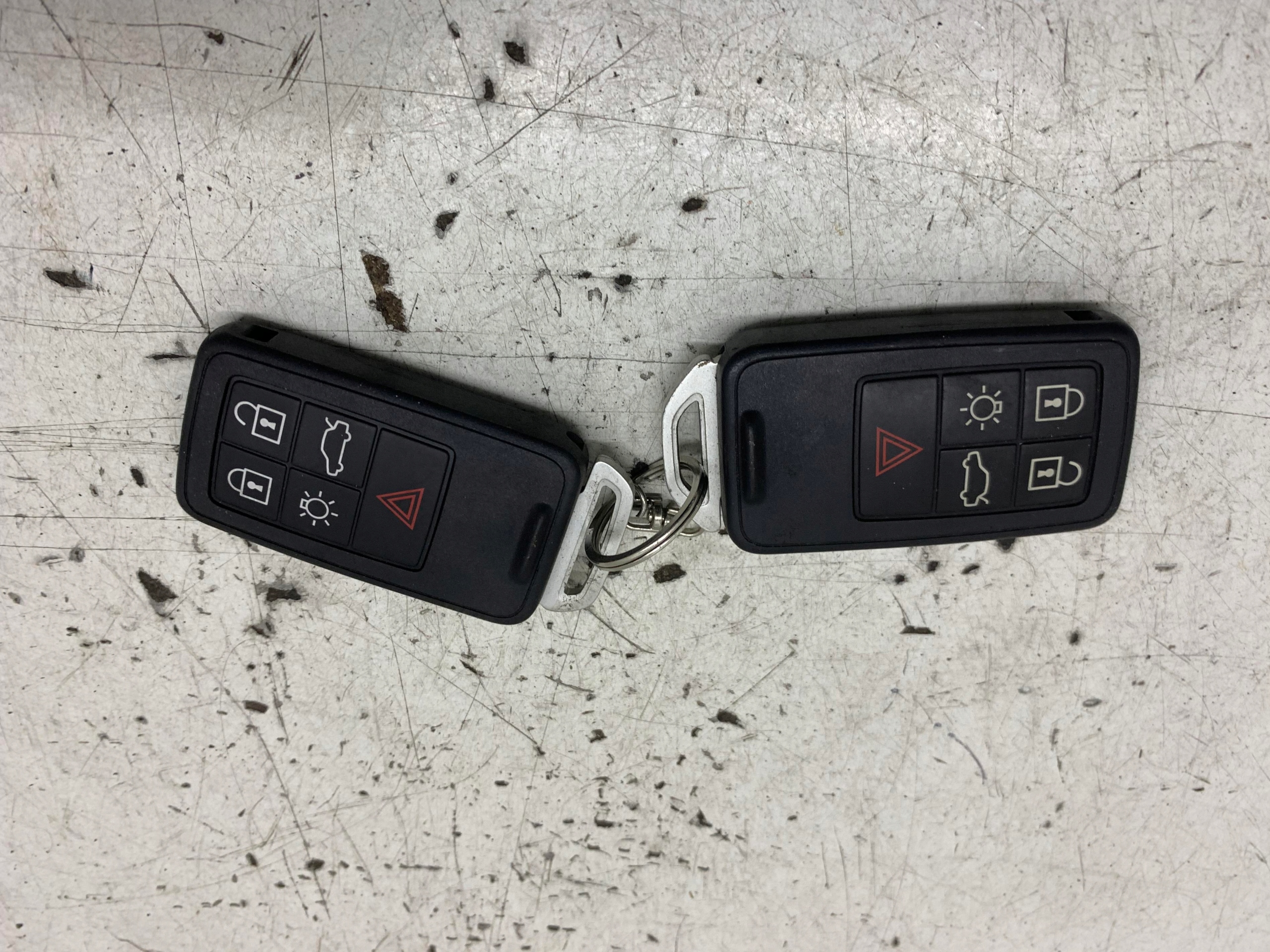 2X key PILOT KOMPLET VOLVO S60 II LIFT 13-18