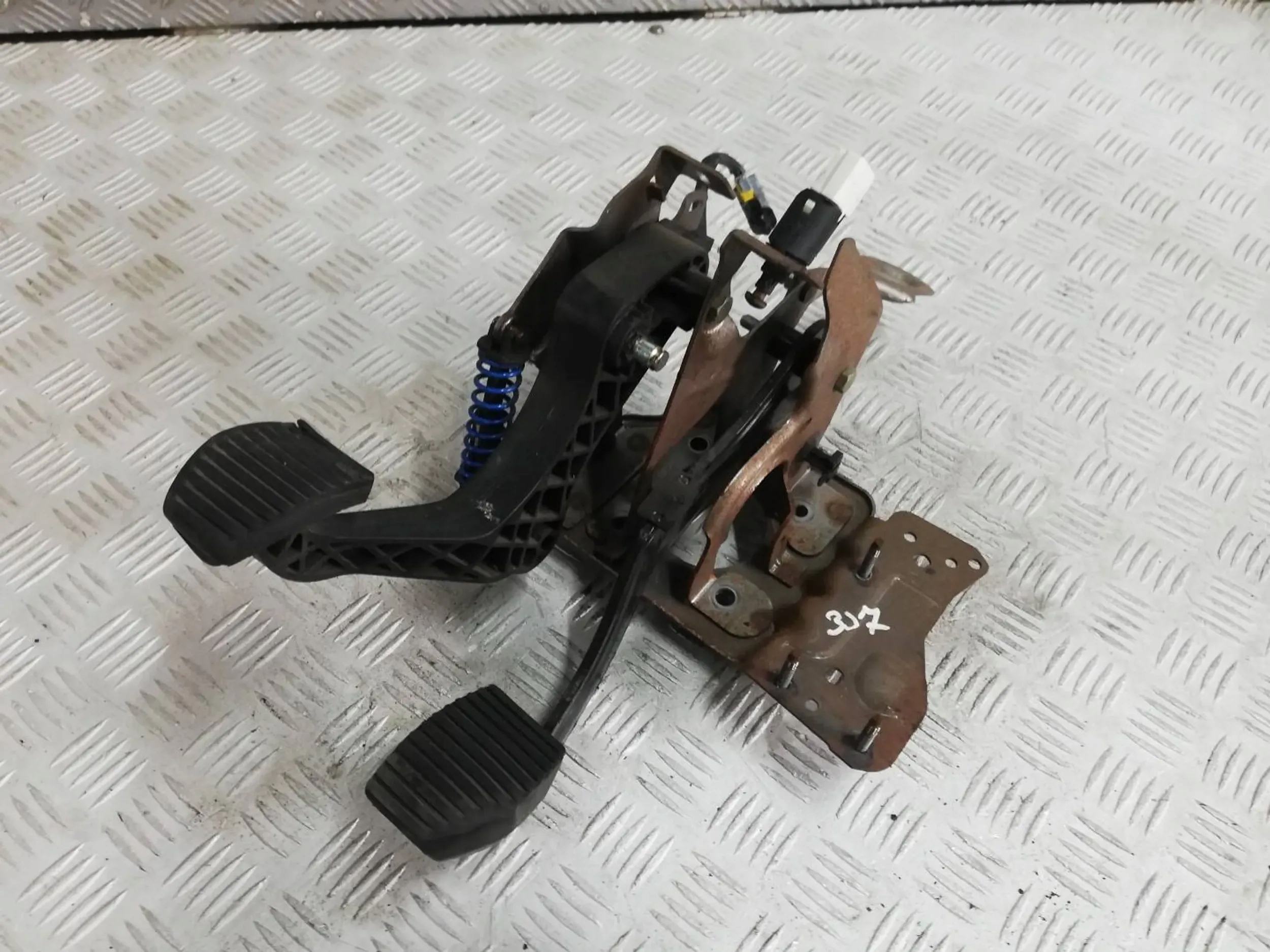 PEUGEOT 307 PEDAŁ HAMULCA SPRZĘGŁA