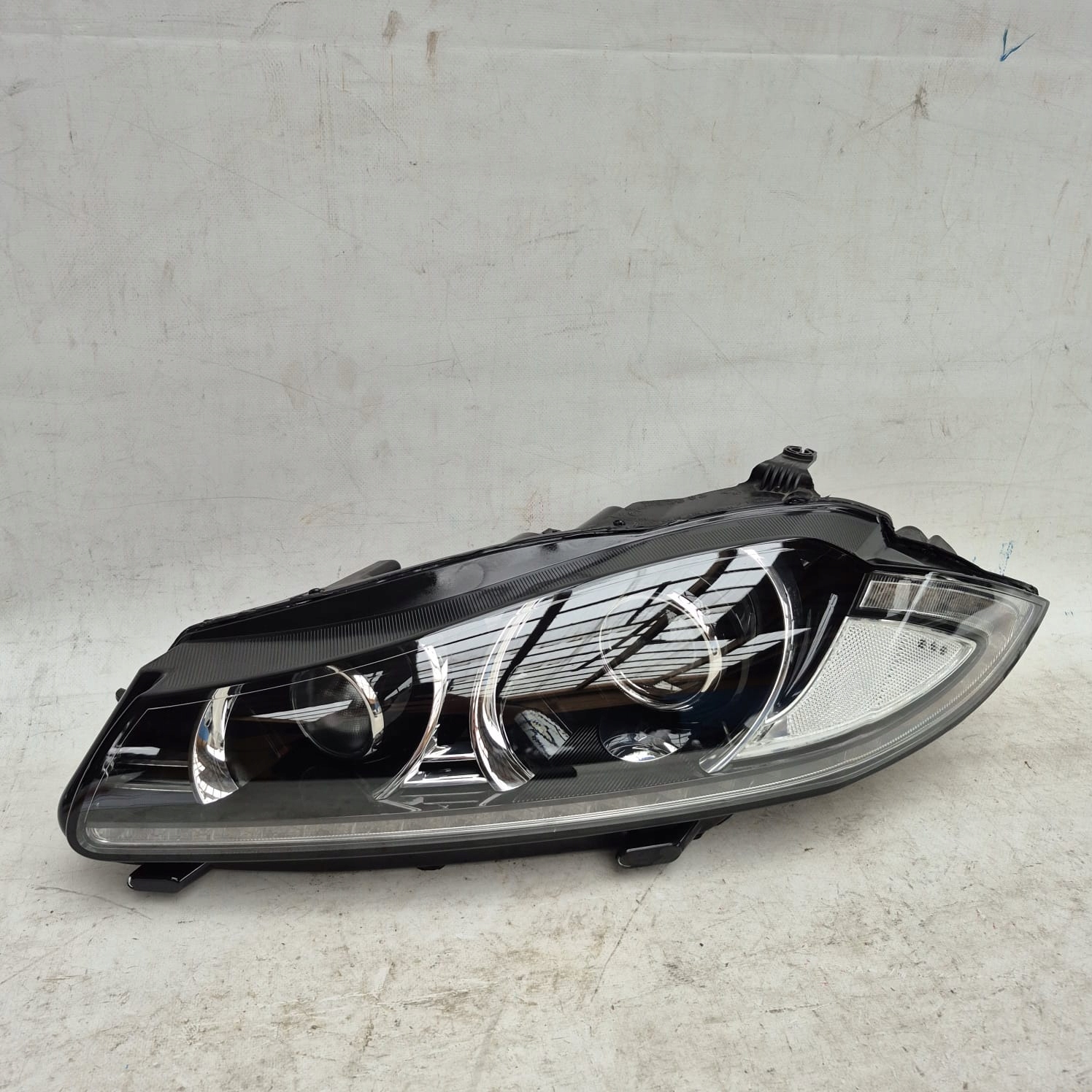 JAGUAR XF X250 LIFT 11- light left front front XENON VPCX2X-13W030-DH