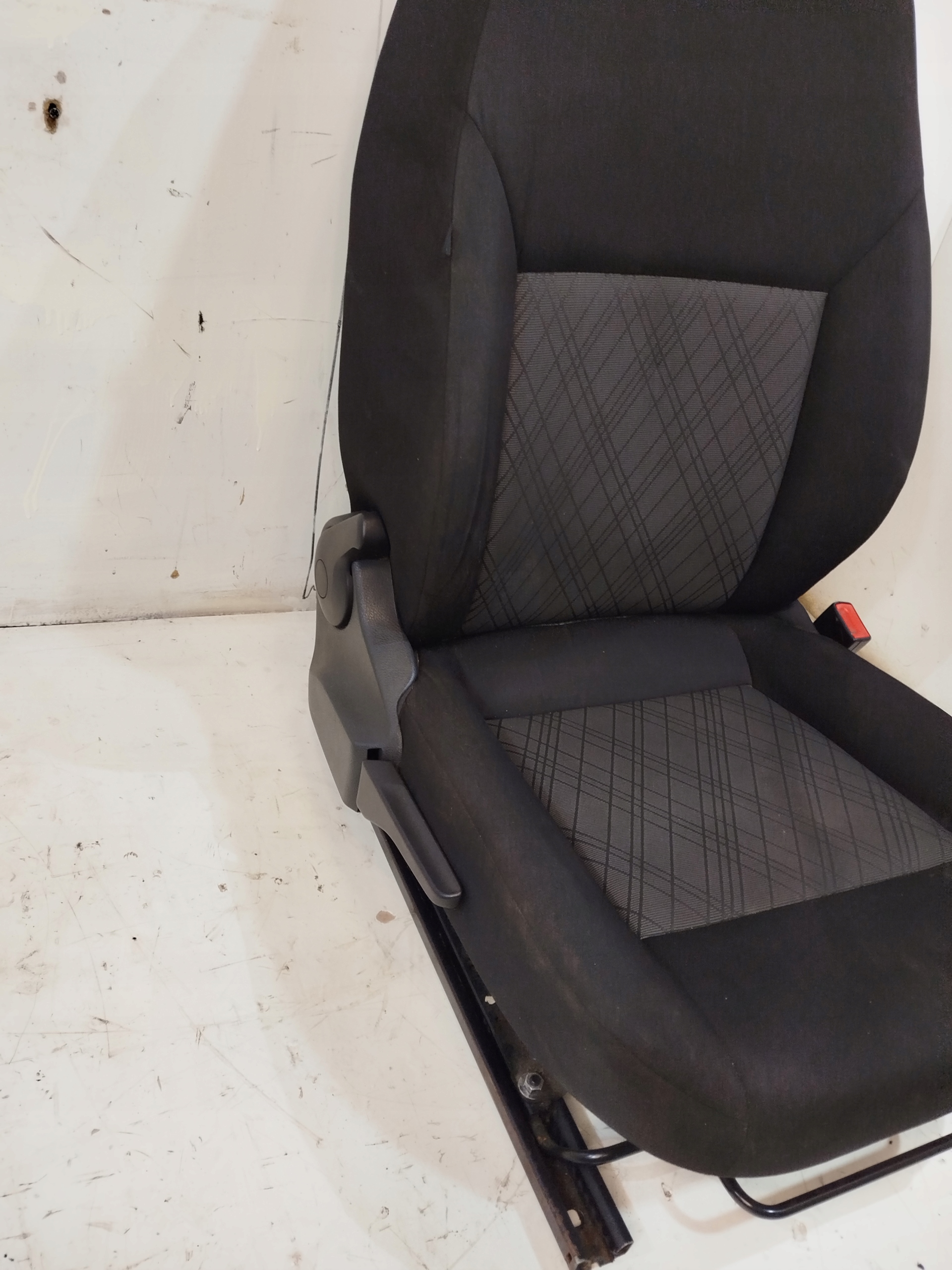 кресло правый seat Toledo IV