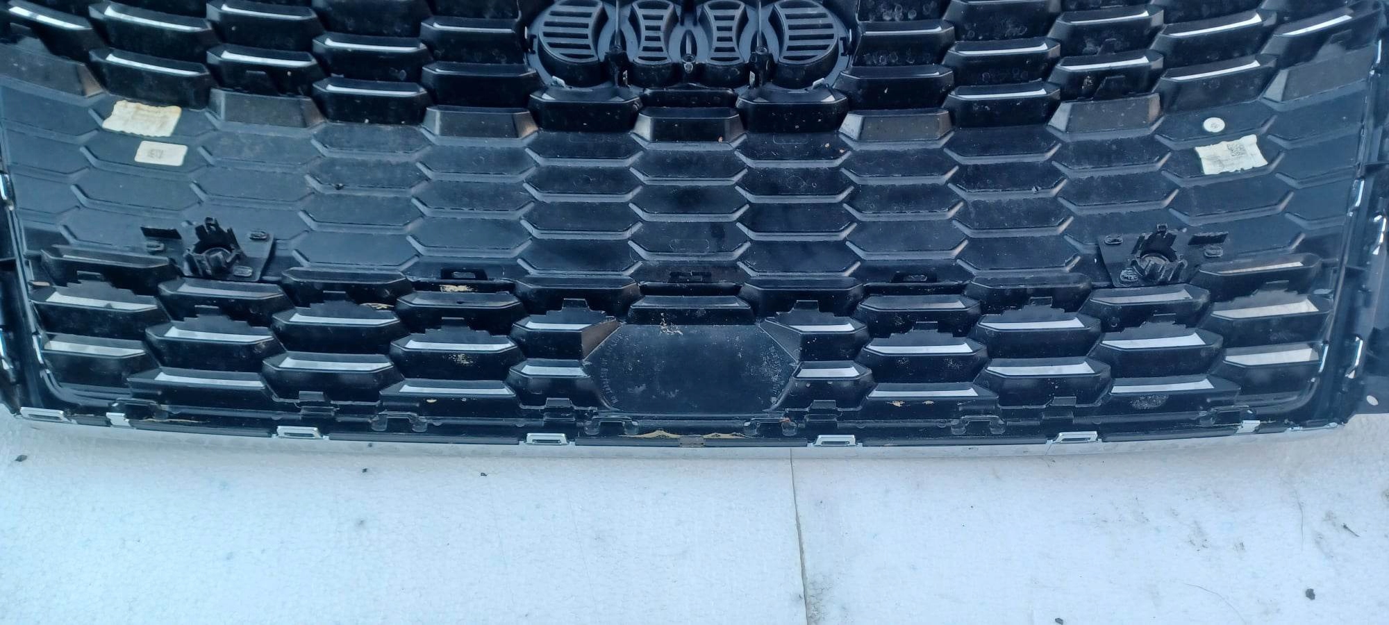 grille radiator grill AUDI A3 8Y0 8Y0853651A