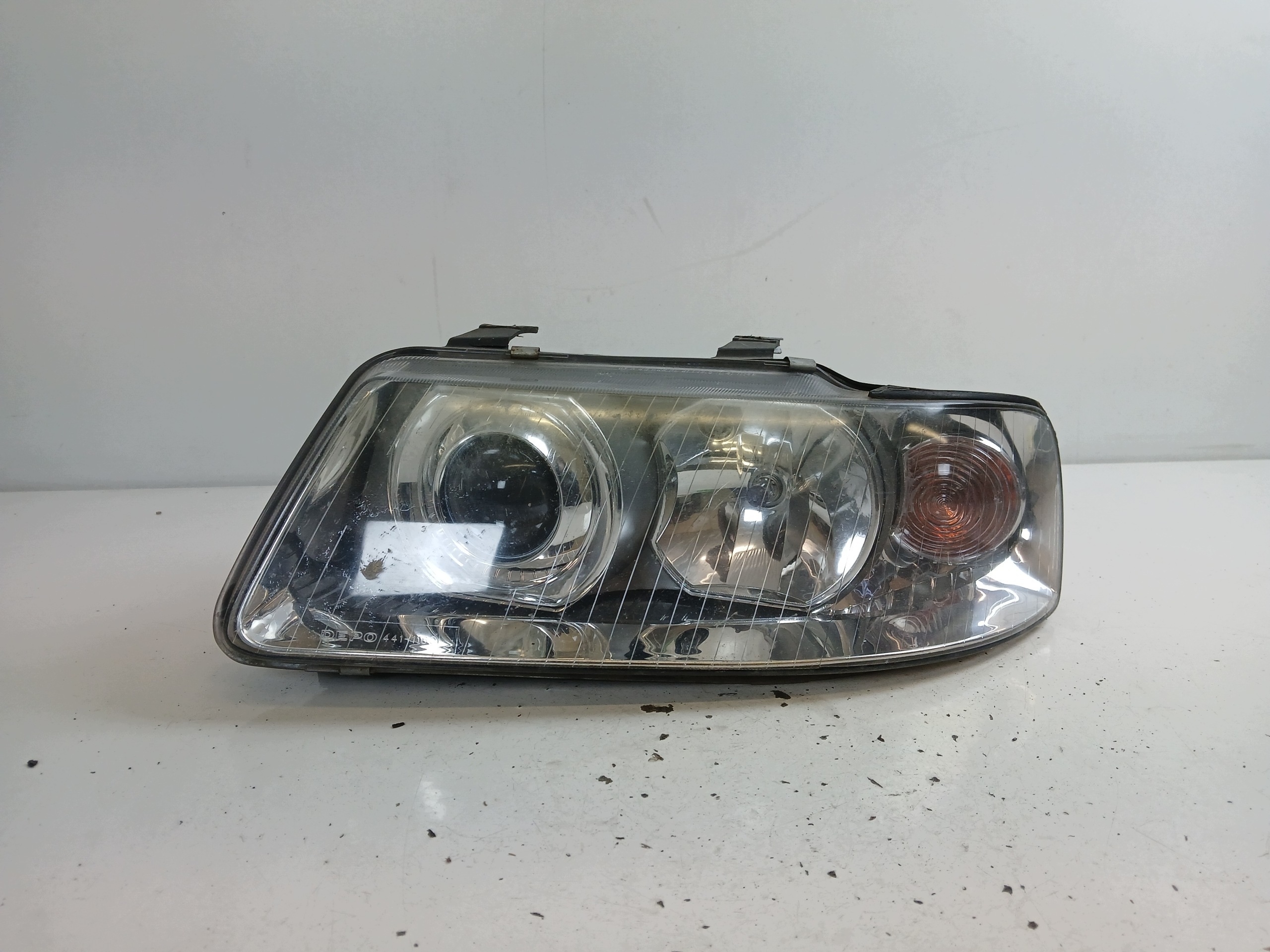 AUDI A3 8L LIFT light left front lens LADNA