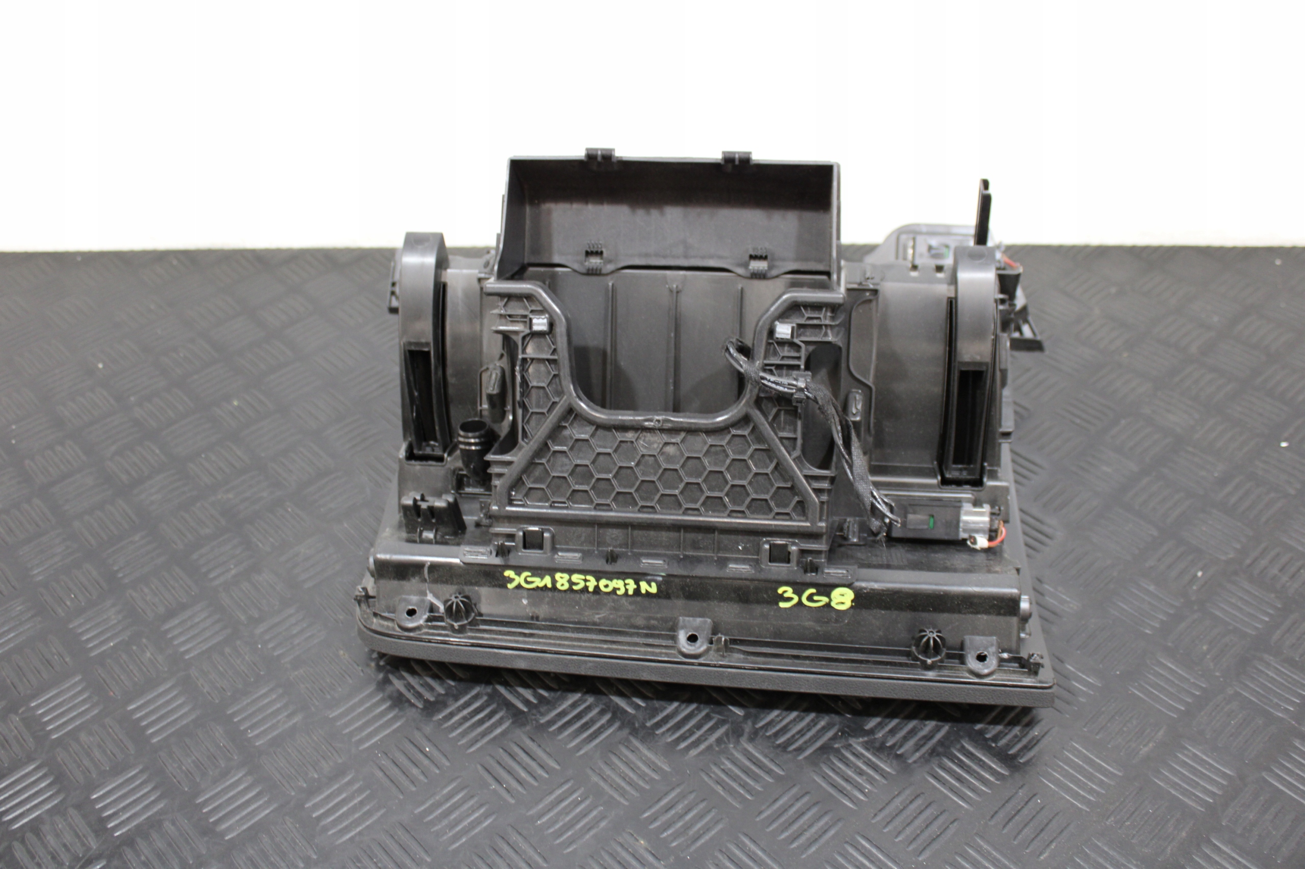 passenger compartment consoles 3G1857097N VW ARTEON 3G8