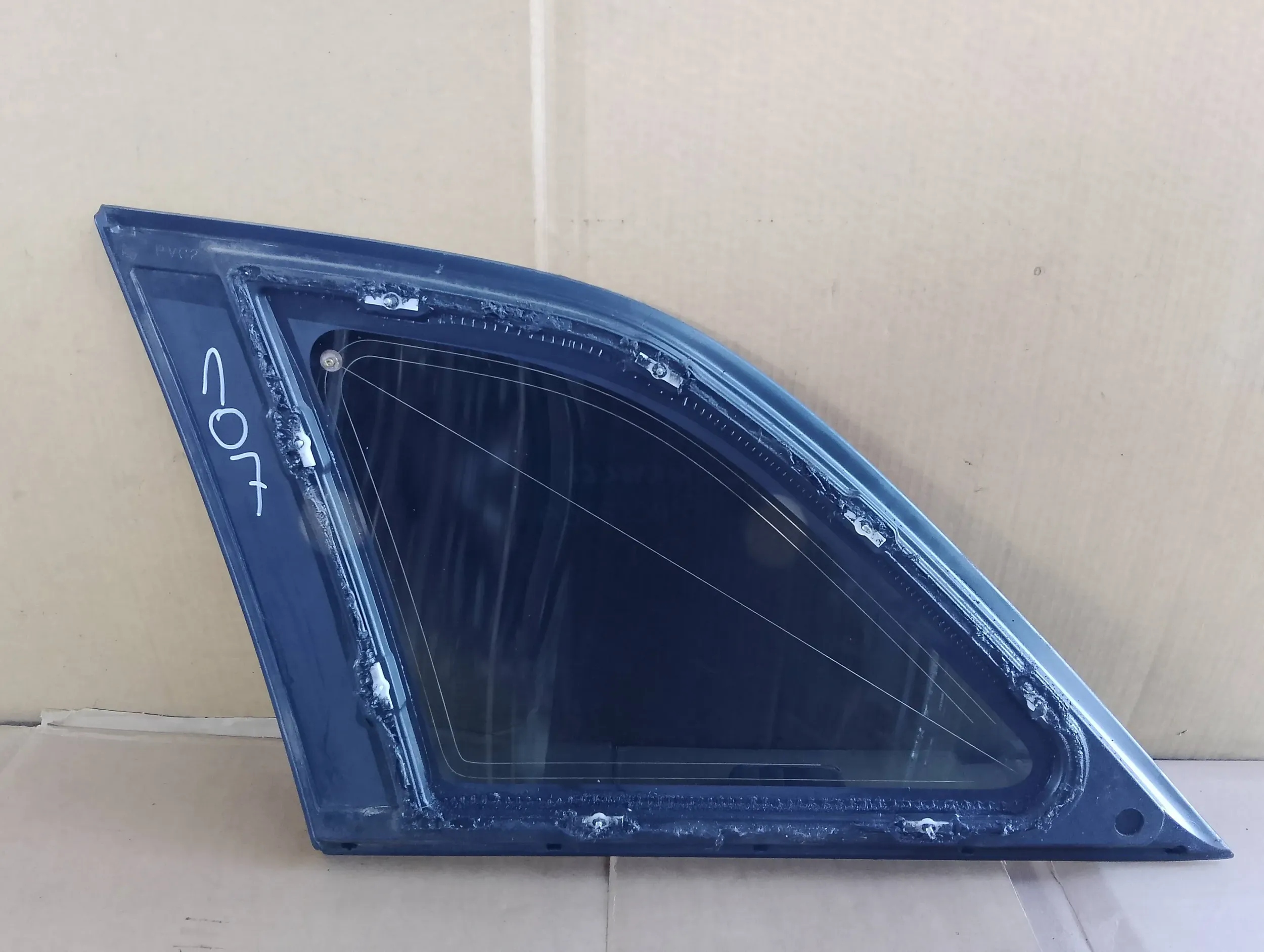 window bodywork right front Chrysler Pacifica