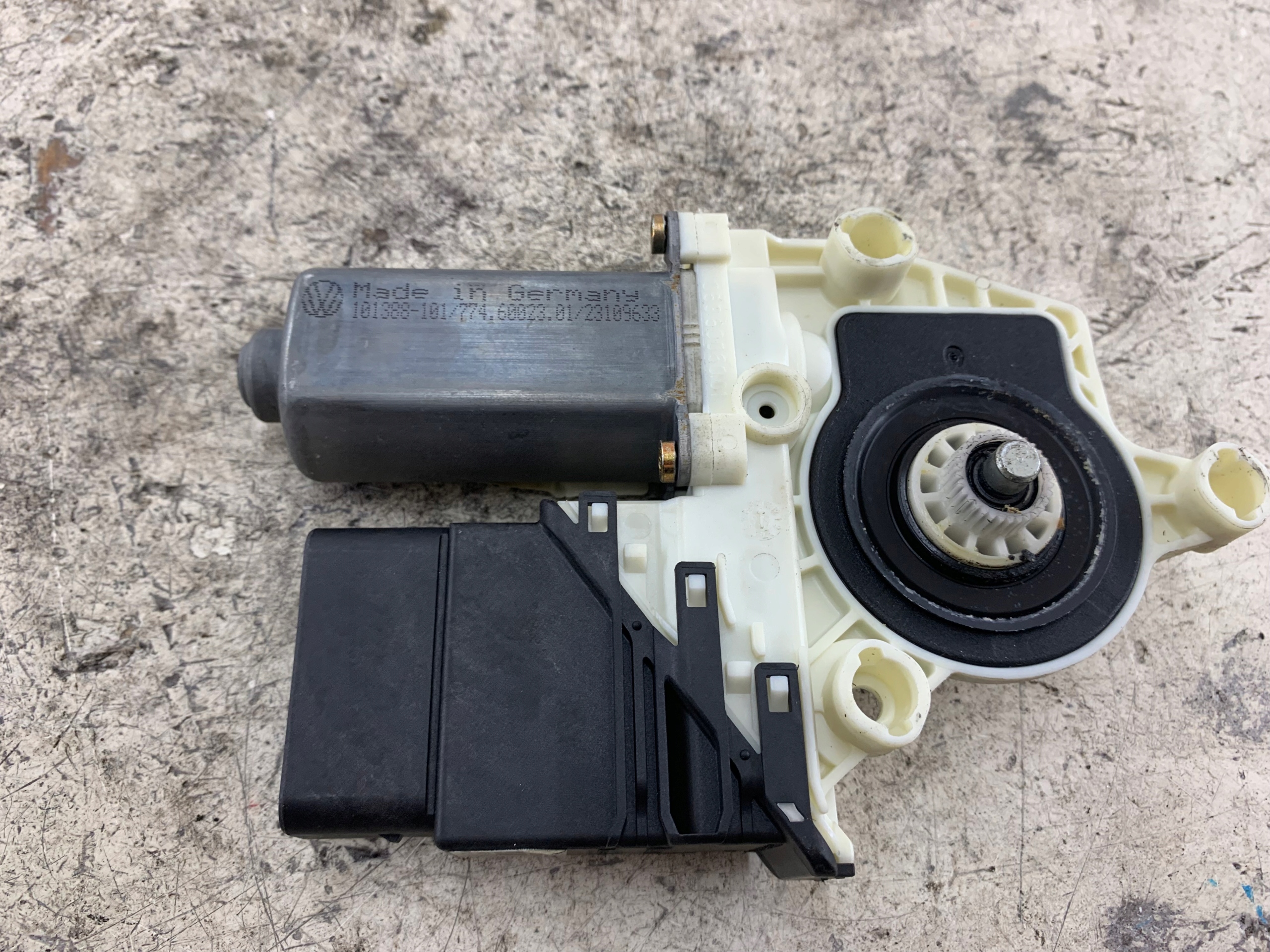 VW GOLF IV LEON and mini motor windows right rear part 1J4959812C
