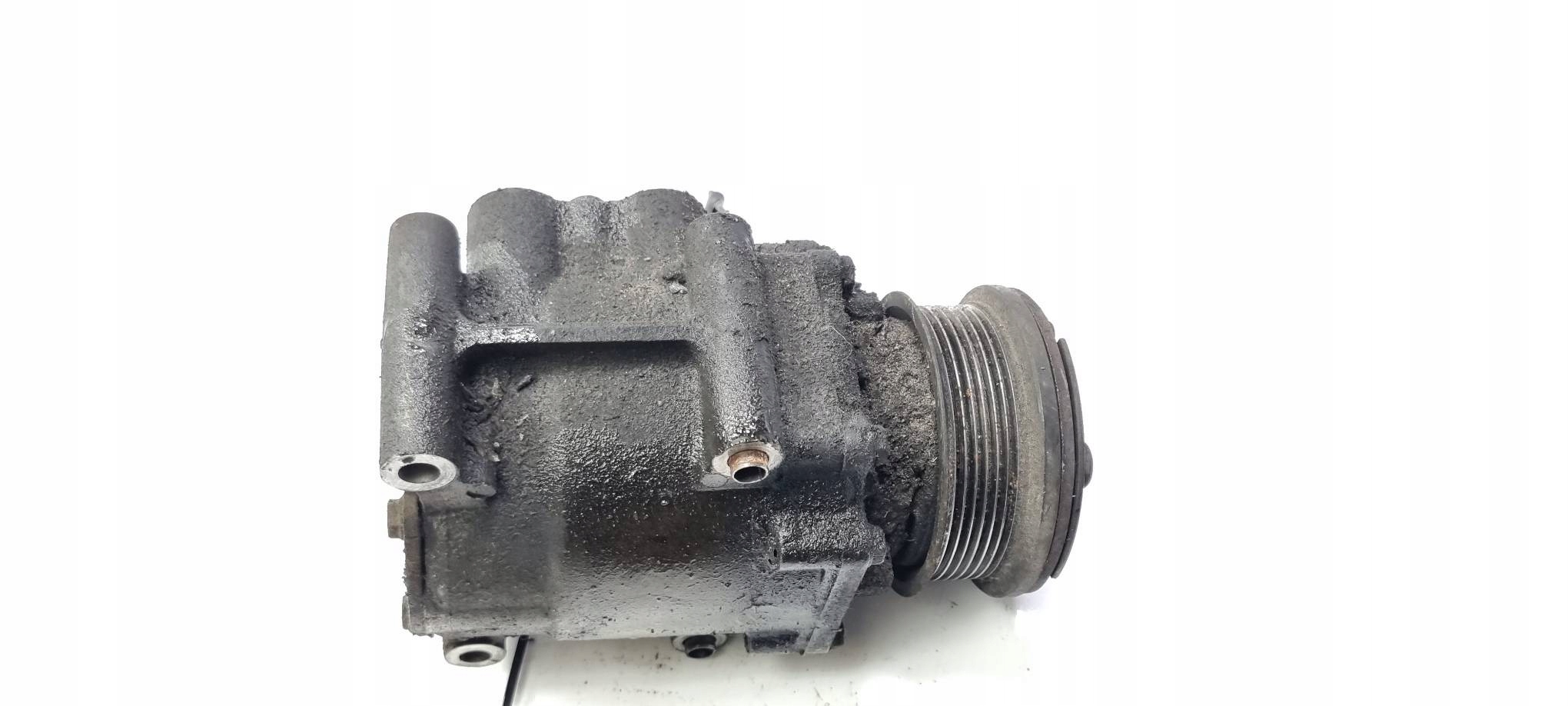compressor of the air conditioning FORD FOCUS