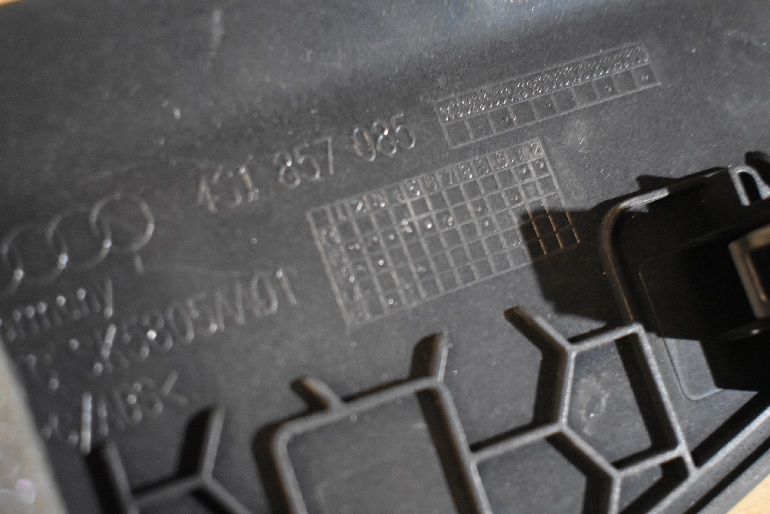 IDEALNA Blende Abdeckung konsole links AUDI R8 1
