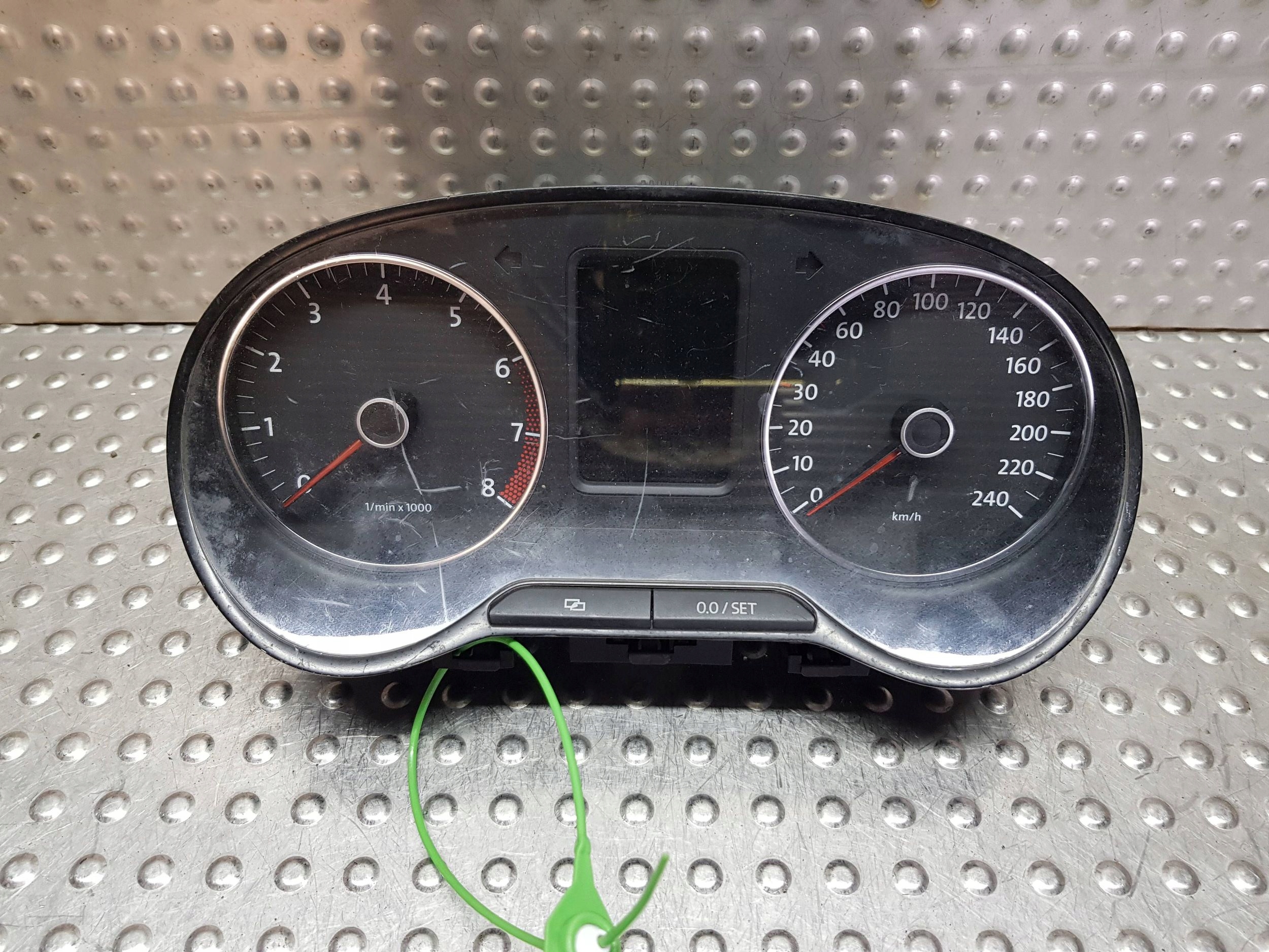 clock dials 6R0920860F VW POLO V 6R