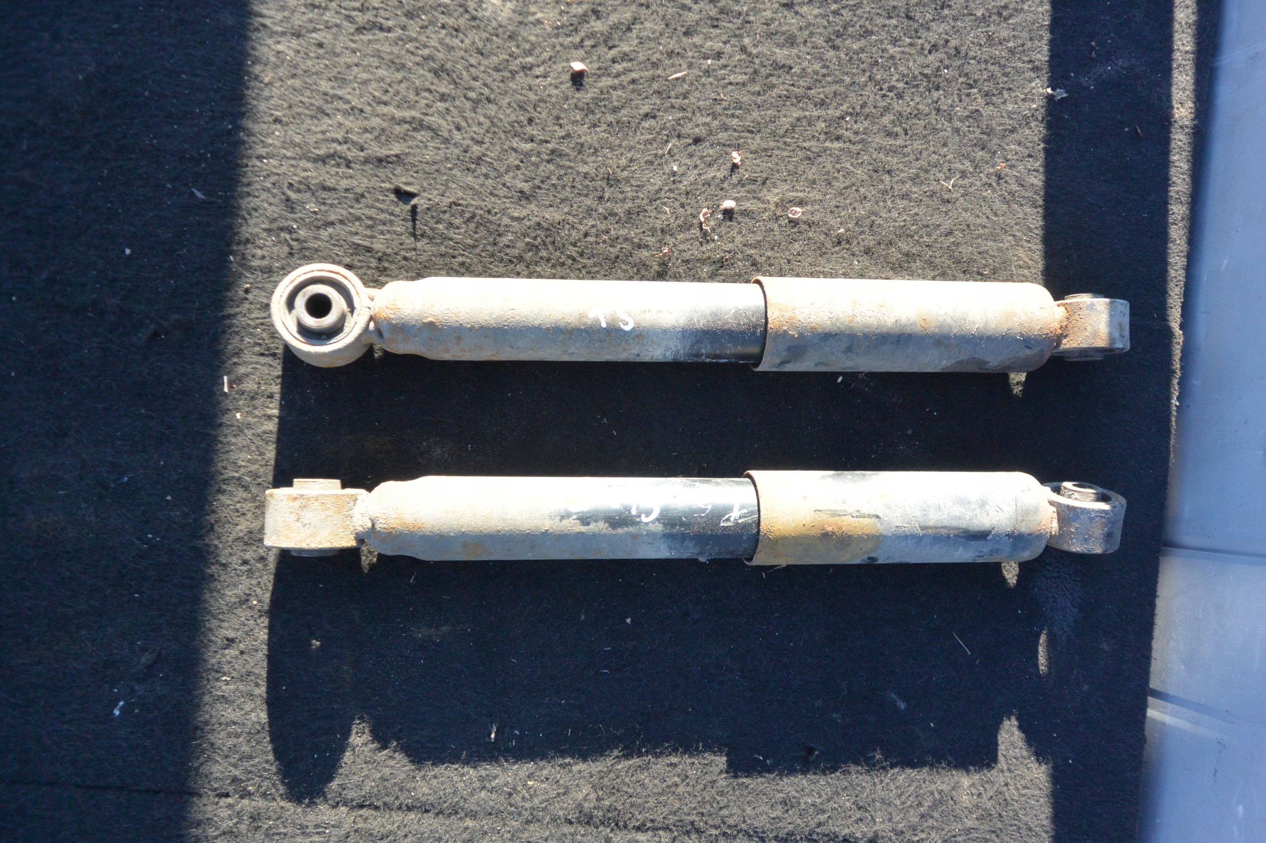 shock absorber right left rear part KPL VW TRANSPORTER T5