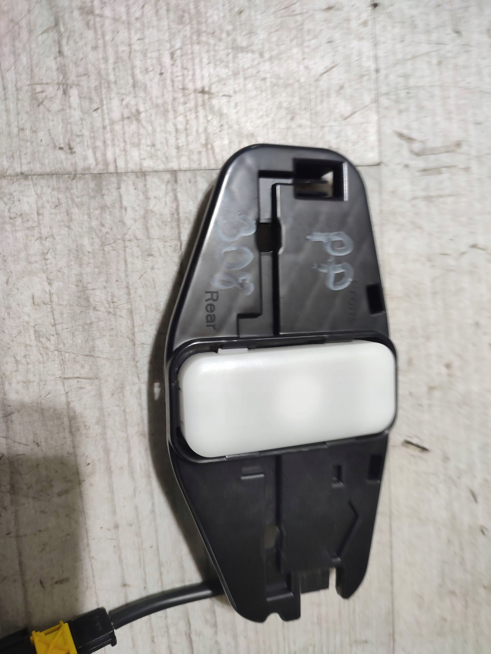 Peugeot 308 2019 front right sensor zajecia seat