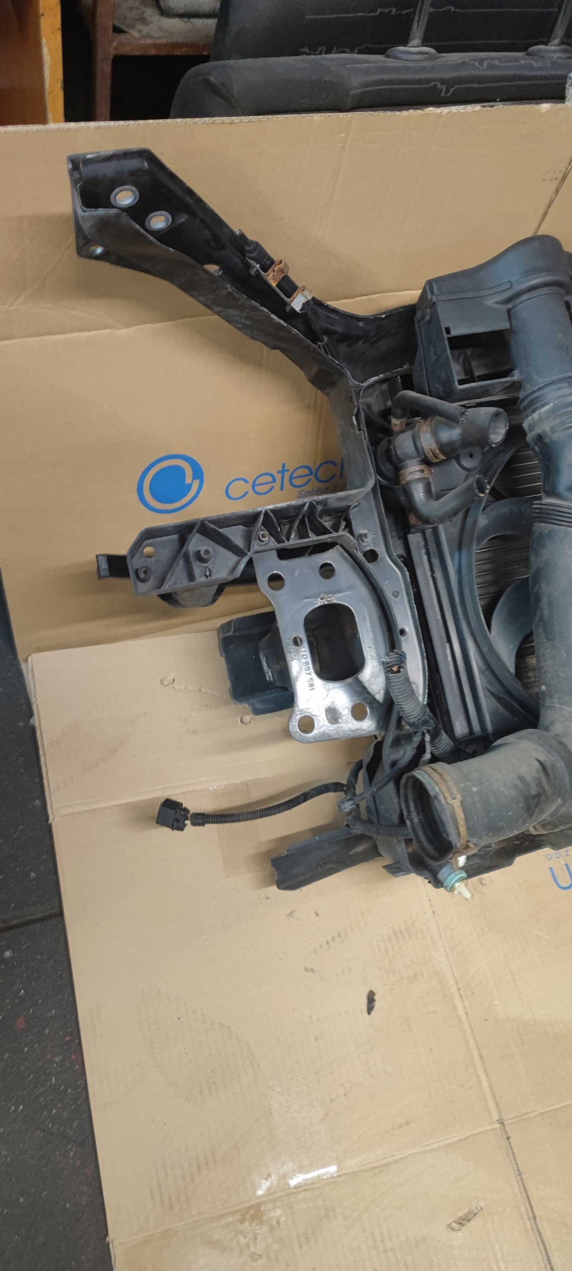 VW GOLF V 5 HB front body wall front pillar radiator kpl. 2.0 FSI
