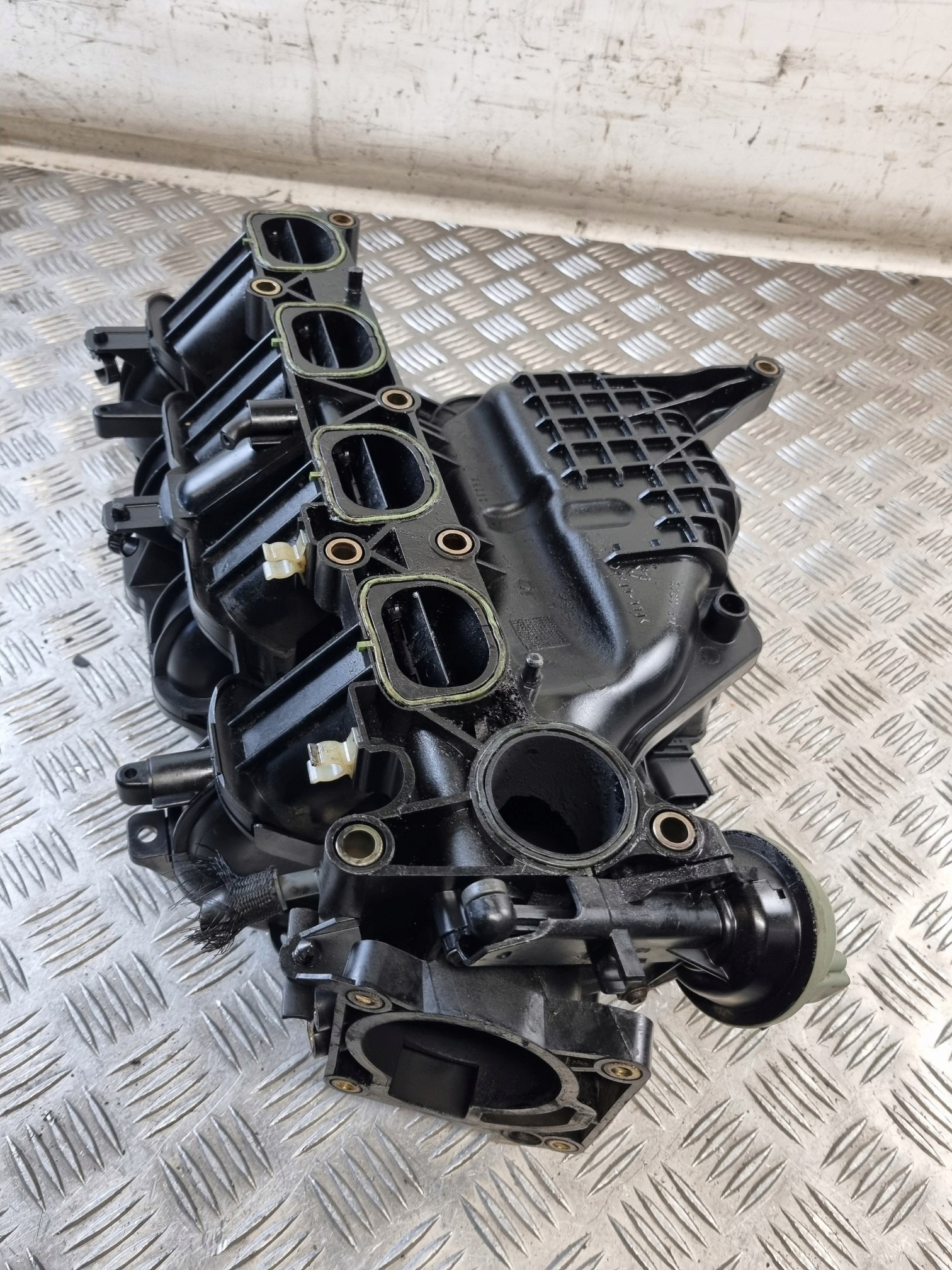 intake manifold L823 MAZDA 5 1.8B