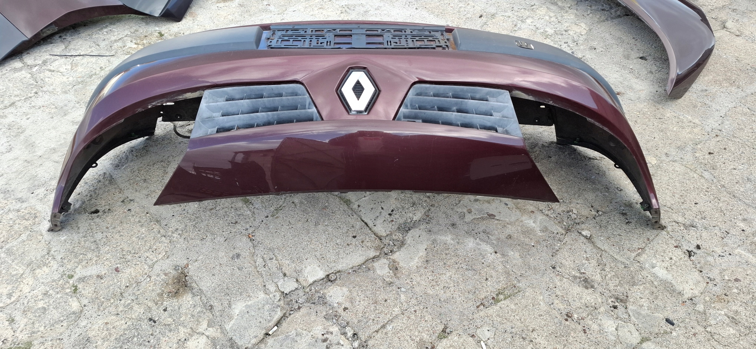 bumper front RENAULT SCENIC II TED70