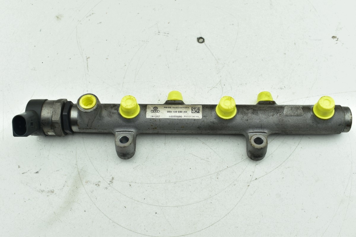 Kraftstoffverteiler Einspritzleiste Sensor AUDI A5 8T A4 B8 3.0 TDI 059130090AH