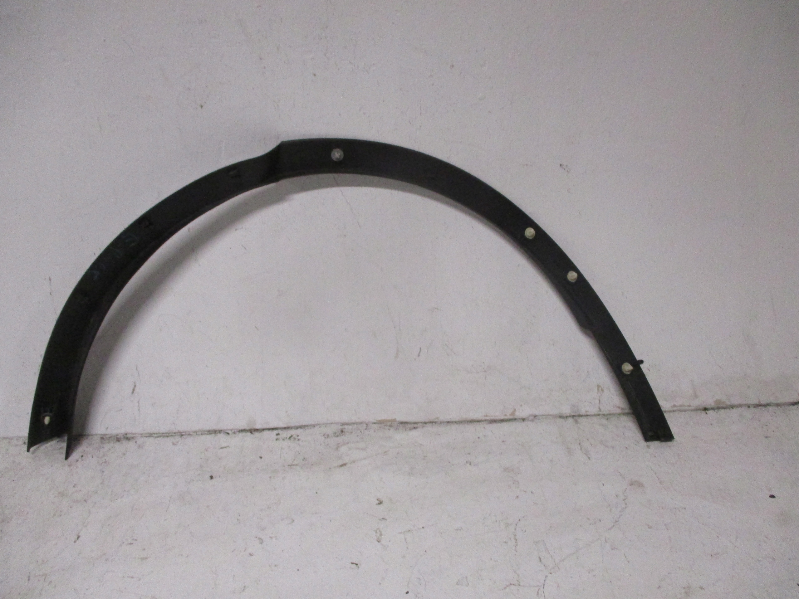 cap moulding for fender JAGUAR E PACE J9C3-290E22 right rear